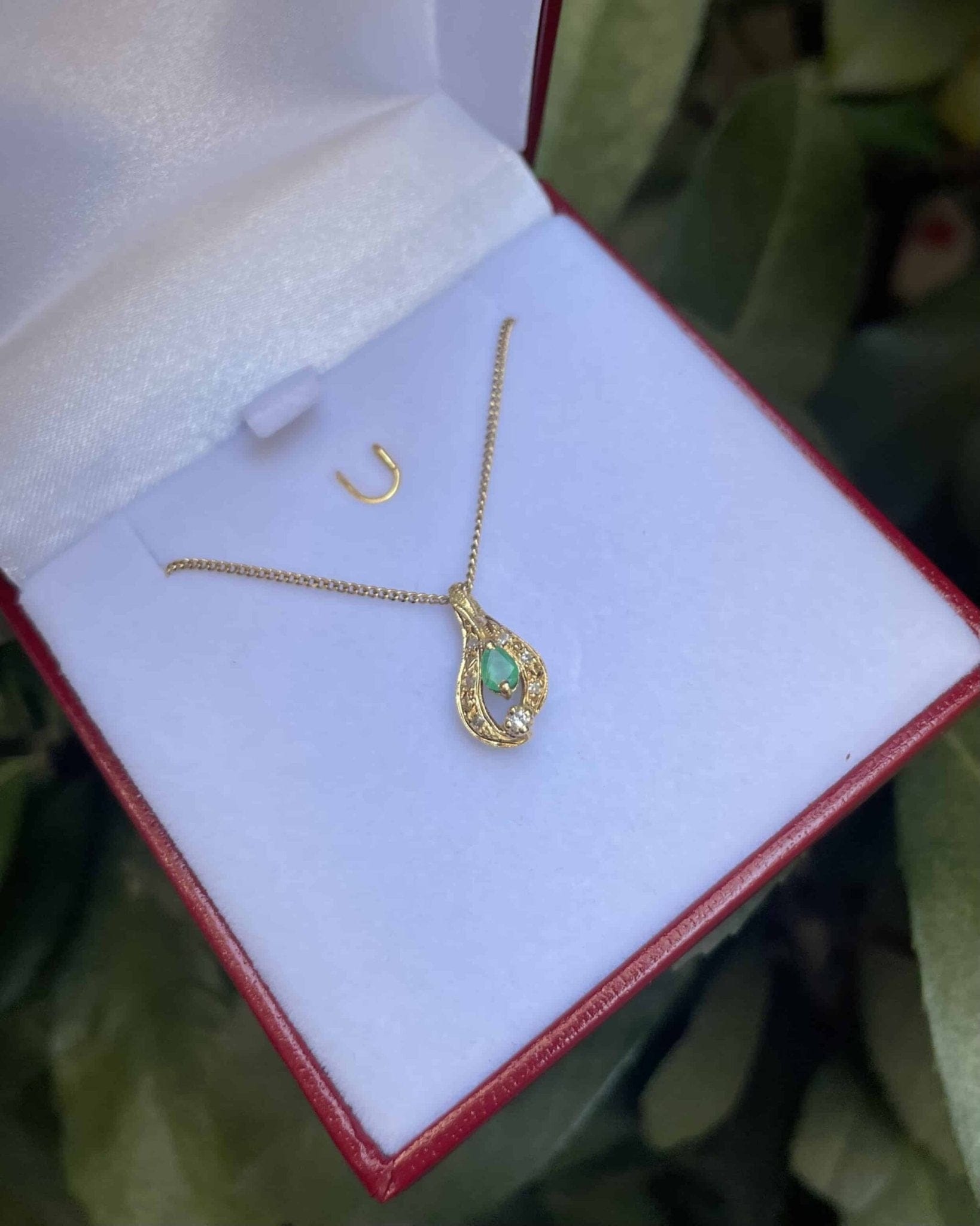 Pendentif Vintage Émeraude &amp; Diamants "Éline" - Elliade Paris