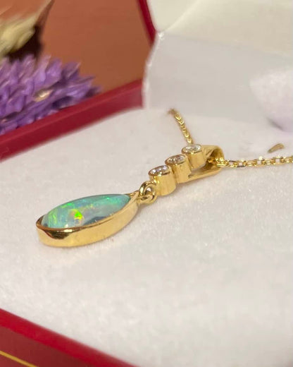 Pendentif Opale &amp; Diamants &quot;Blaire&quot;
