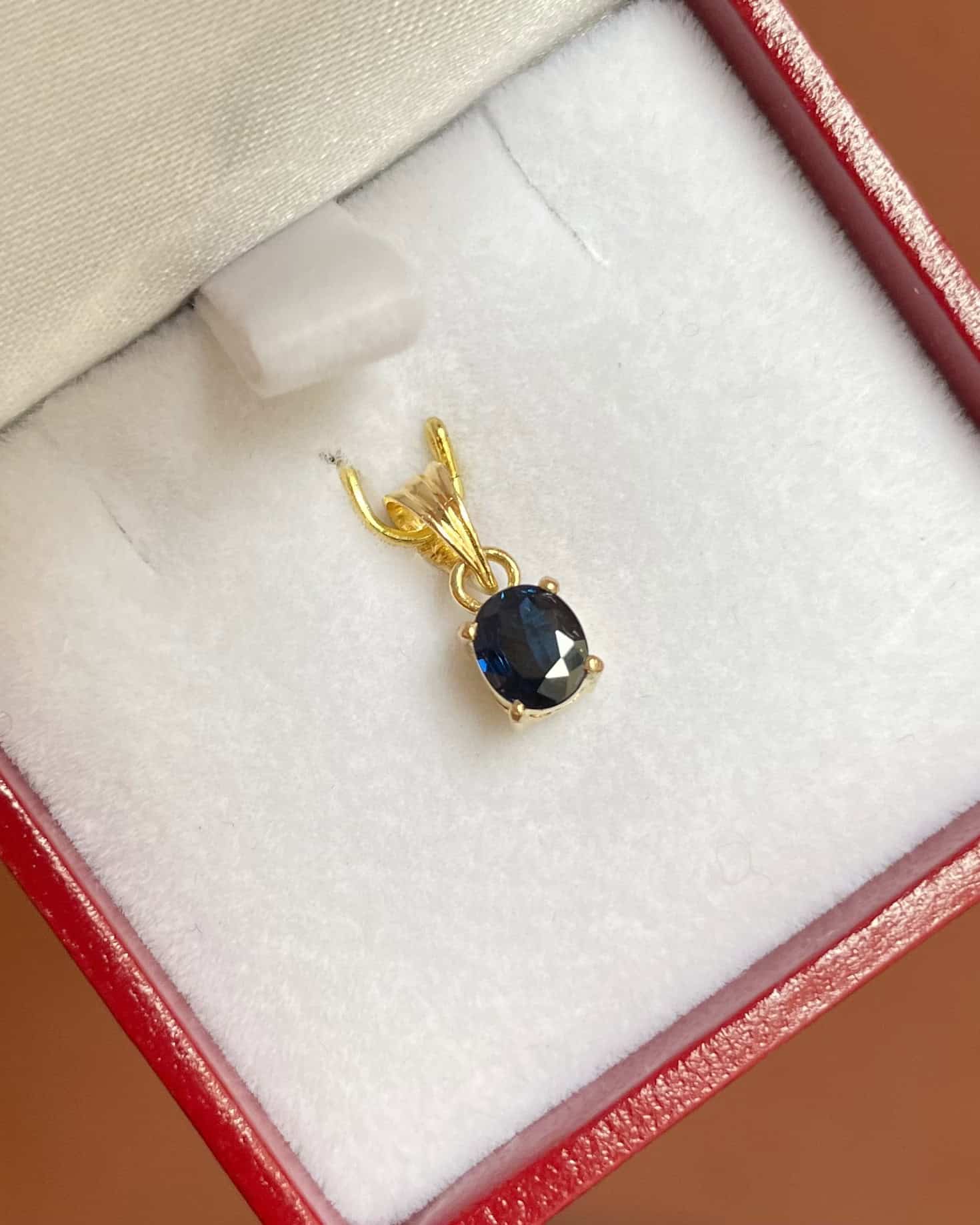 Pendentif Vintage Saphir 0.55 carat "Gianna" - Elliade Paris