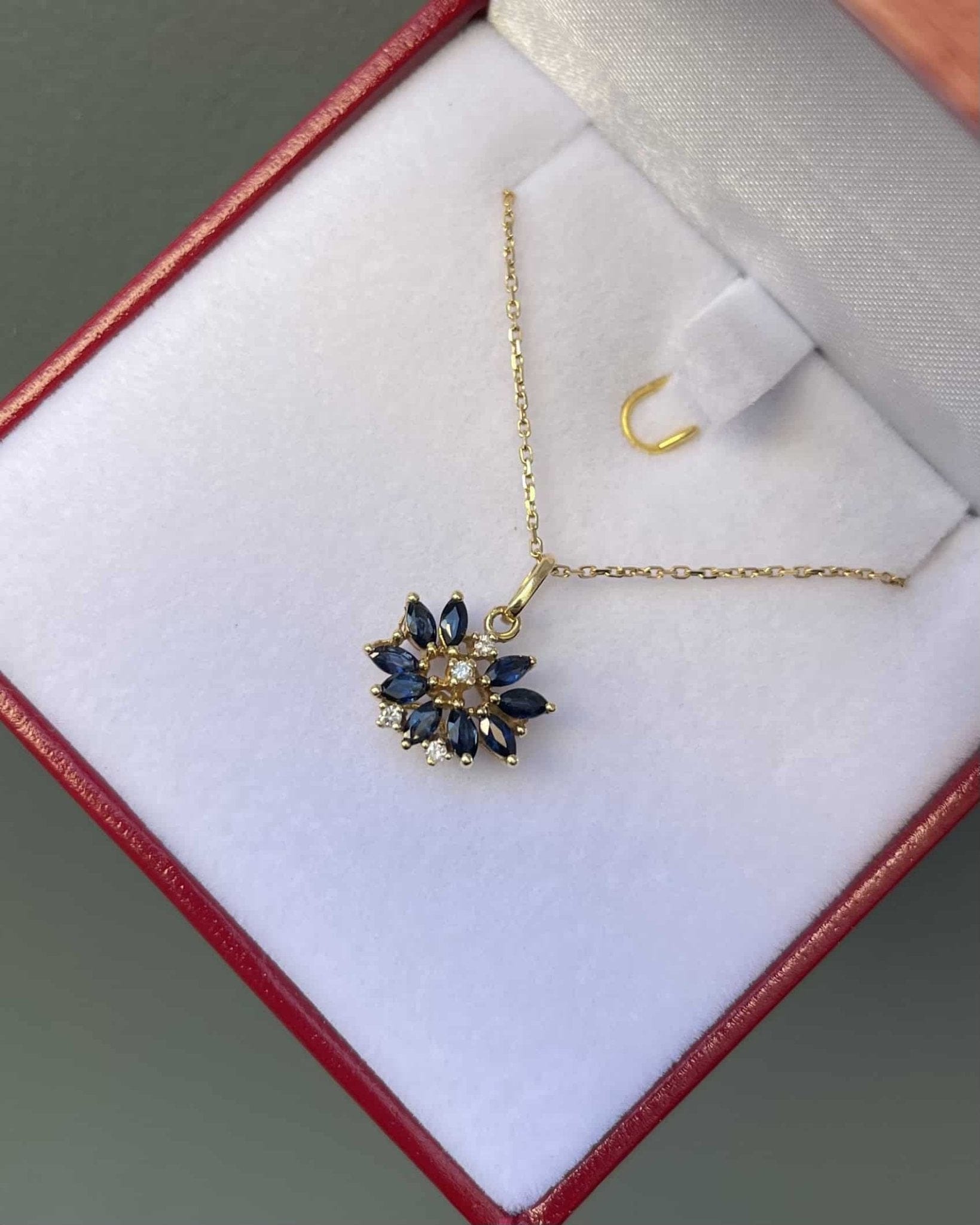 Pendentif Vintage Saphirs &amp; Diamants "Zoria" - Elliade Paris