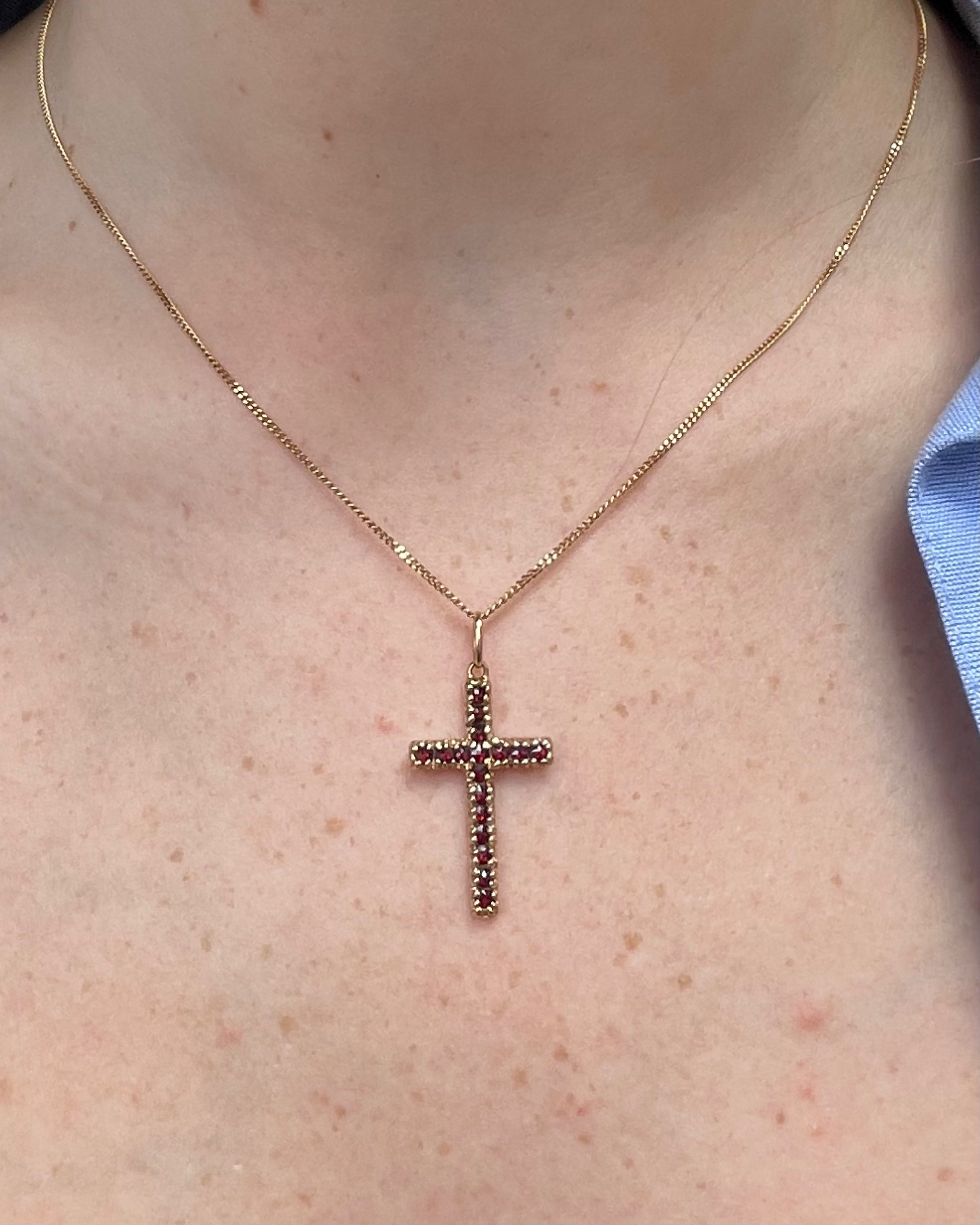 Pendentif Croix Grenats 0.34 carat “Maud”
