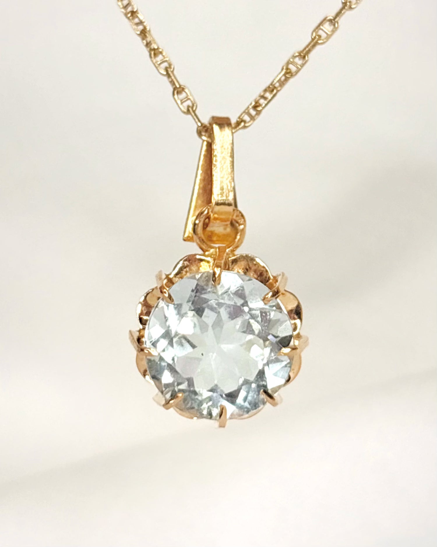 4.20 Carat Aquamarine Pendant "Joelle"