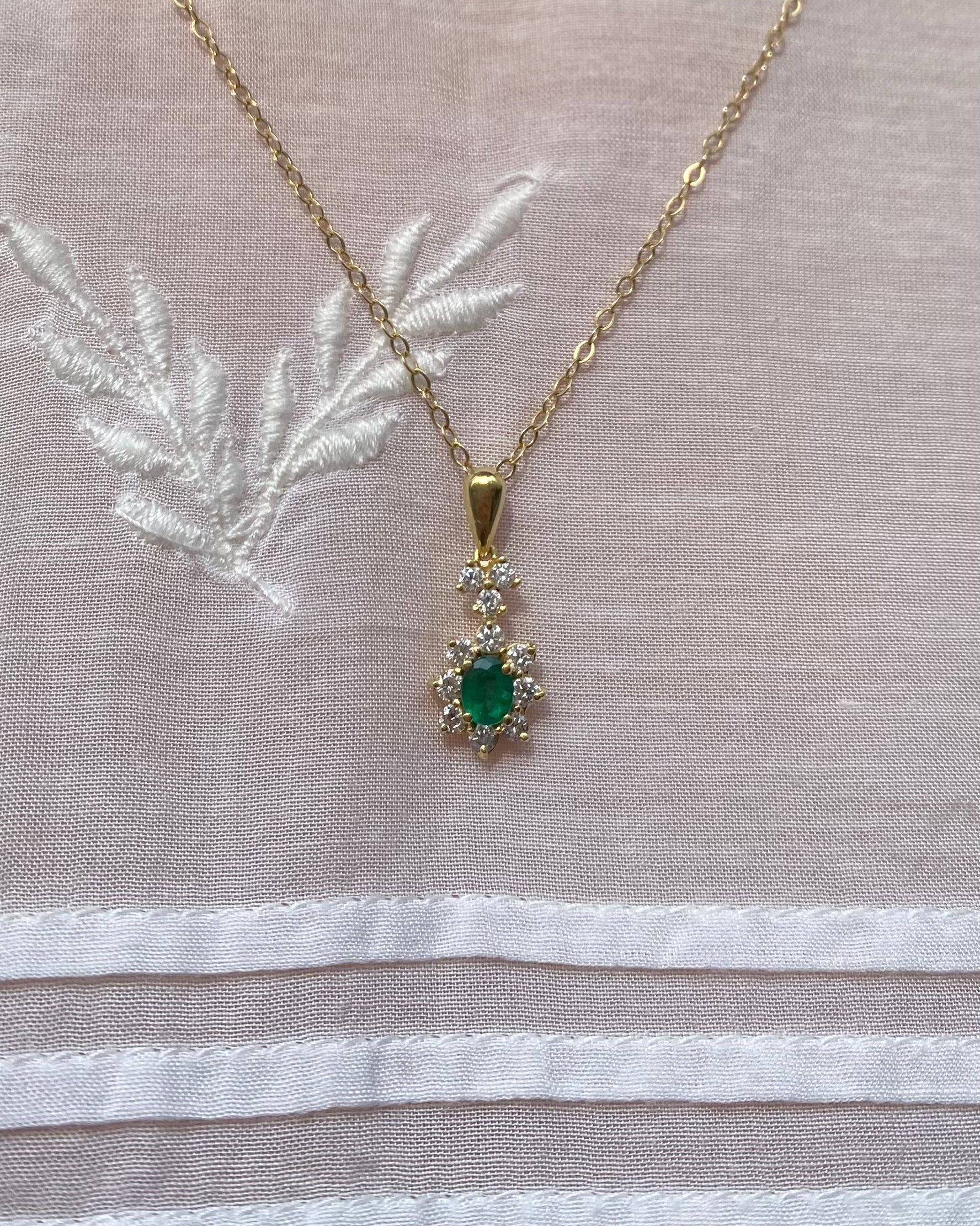 Pendentif Marguerite Emeraude 0.48 carat &amp; Diamants "Aveline"