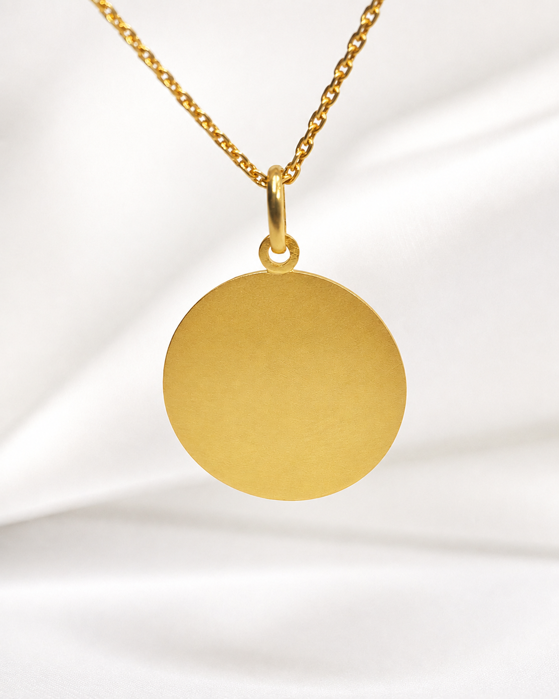 18-Carat Yellow Gold Leo Zodiac Medallion