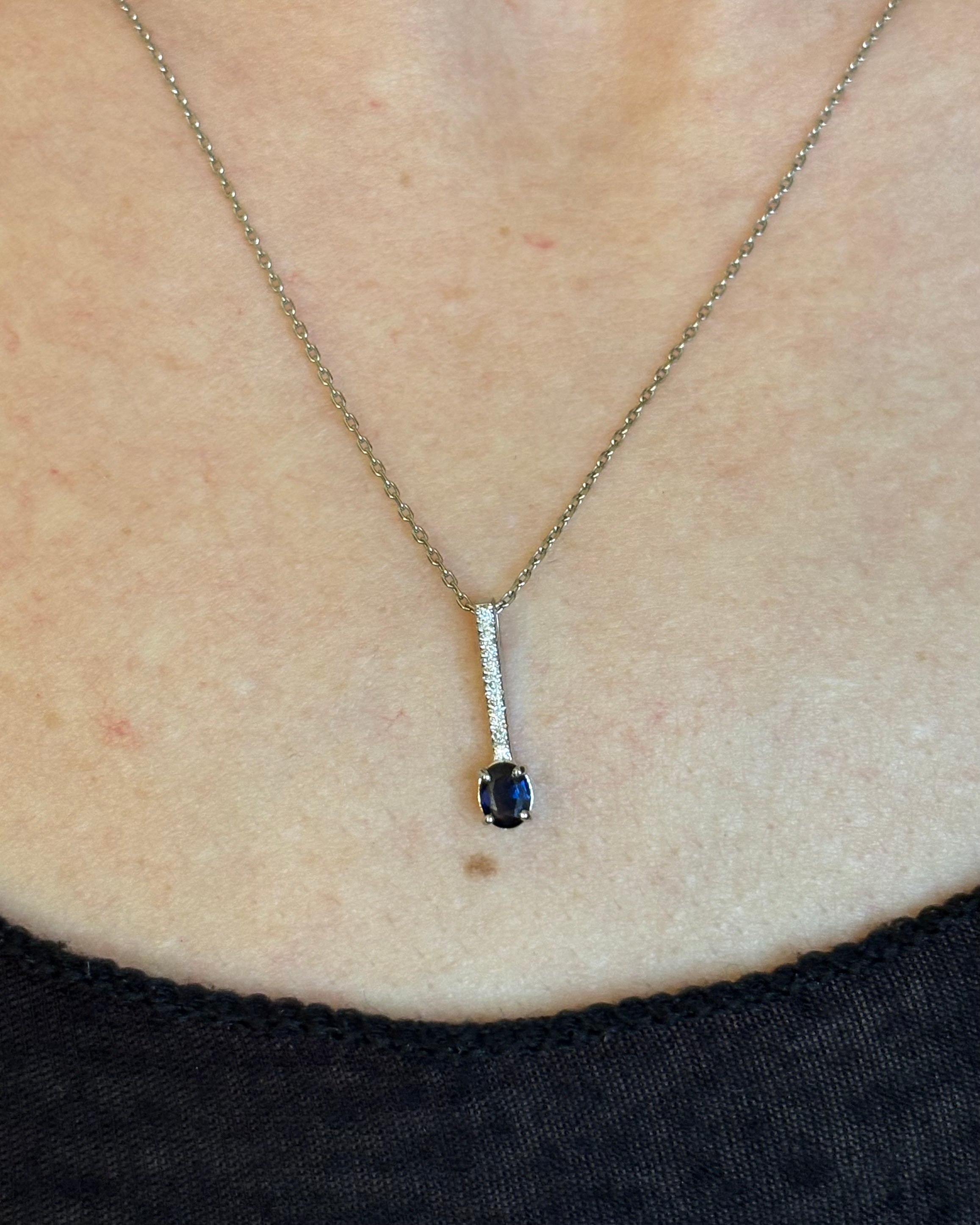 Pendentif Saphir 0.30 carat &amp; 9 Diamants "Maëlle" - Elliade Paris