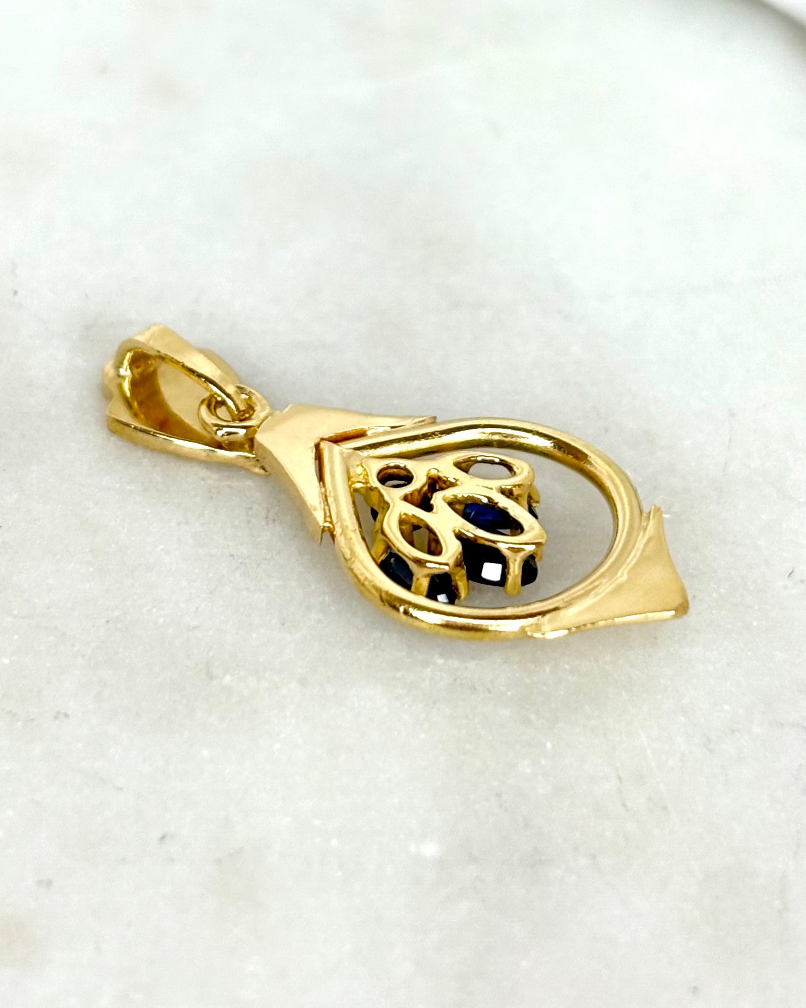 Pendentif 4 Saphirs 0.70 carat &quot;Syrine&quot;