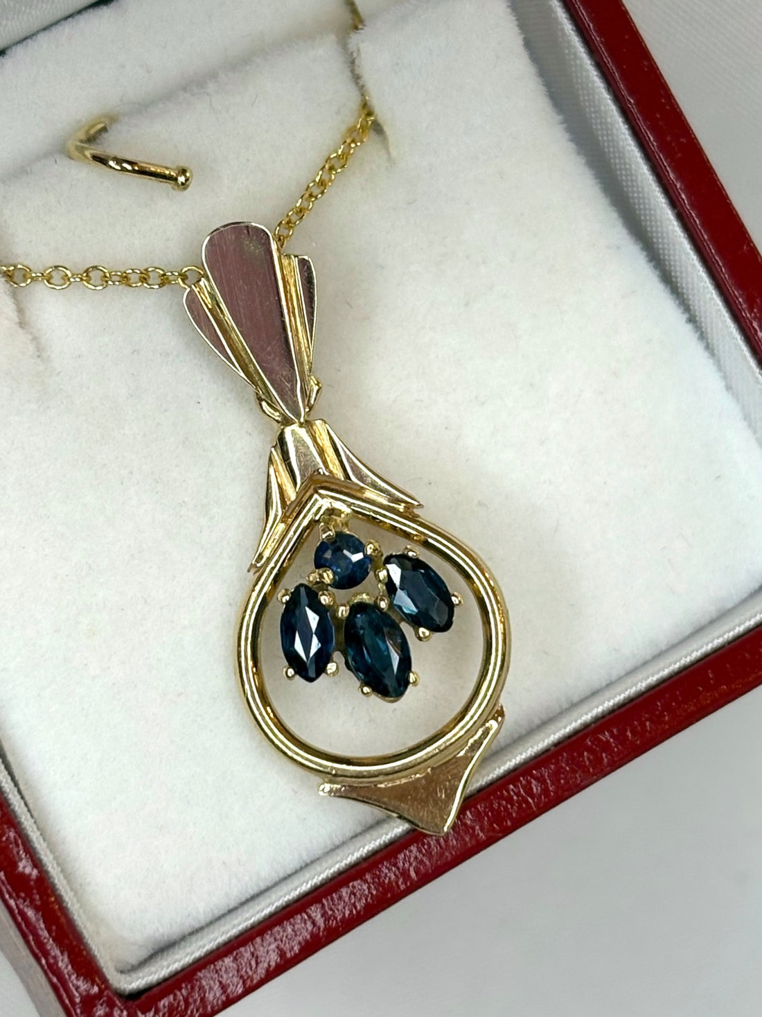 Pendentif 4 Saphirs 0.70 carat &quot;Syrine&quot;