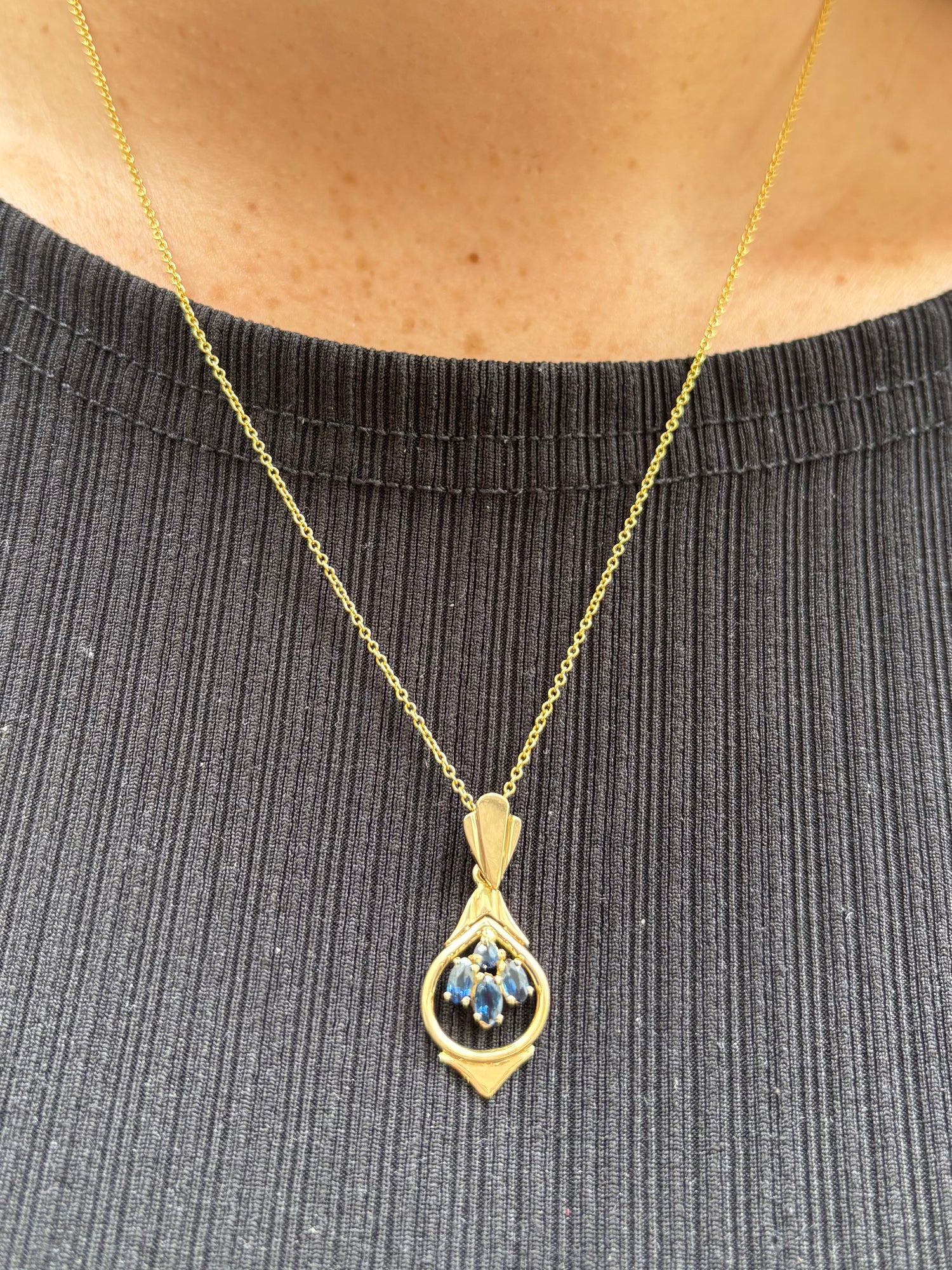 Pendentif 4 Saphirs 0.70 carat &quot;Syrine&quot;