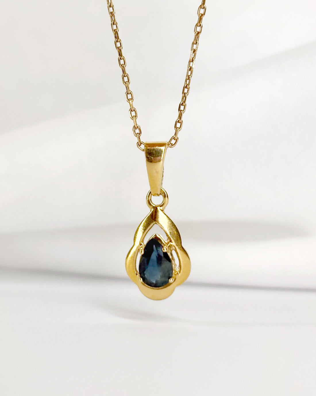 Pendentif Saphir 0.30 carat "Ymir"