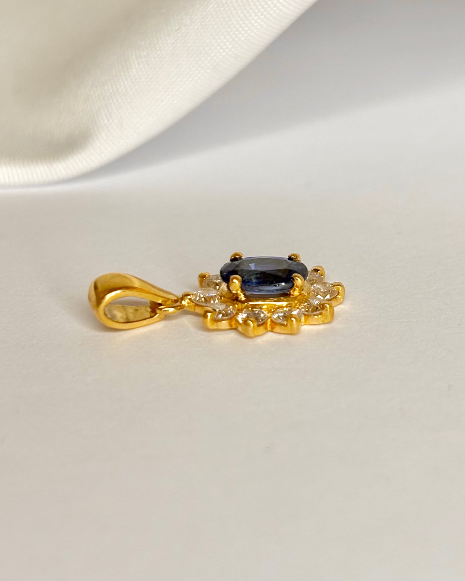 Anillo margarita esmeralda