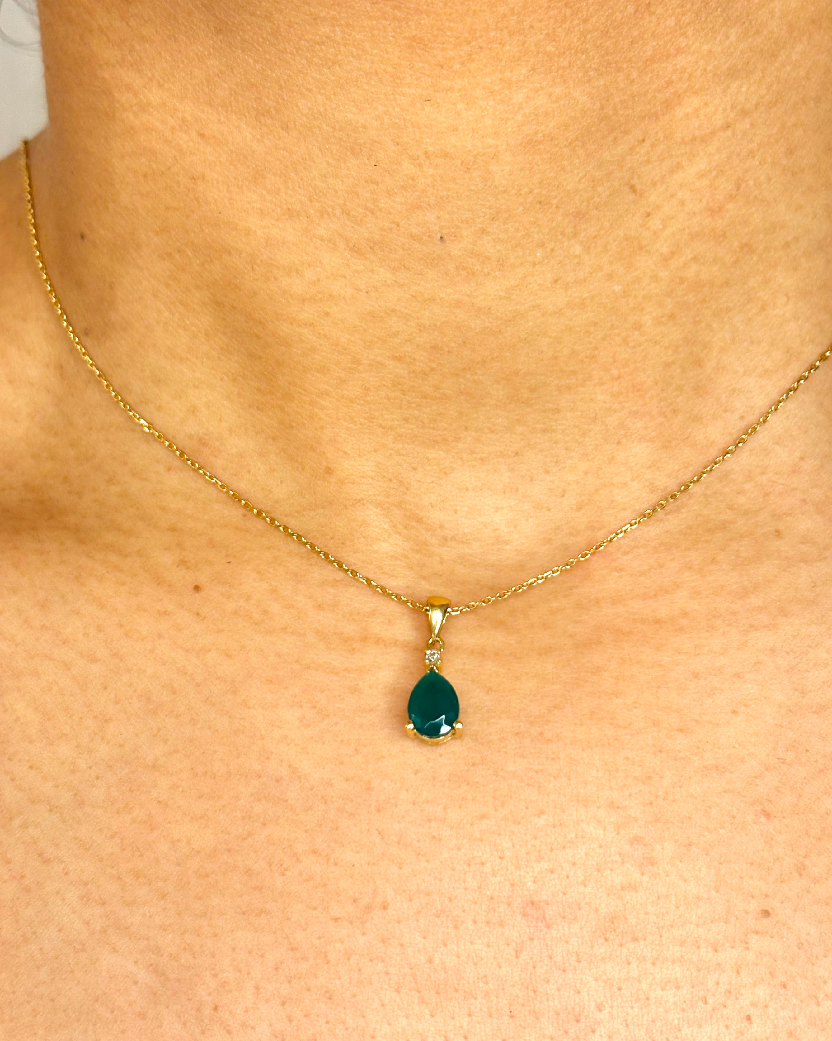 Pendentif Calcédoine Poire 0.87 carat &amp; Diamant "Claudie"