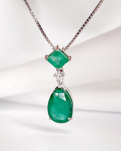 3-Carat Emerald &amp; Diamond Pendant "Joélia"