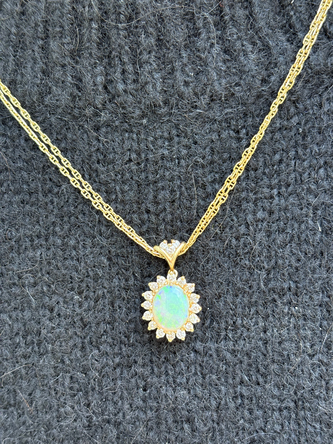 Pendentif Marguerite Opale 0.88 carat &amp; Diamants 0.21 carat &quot;Livia&quot;