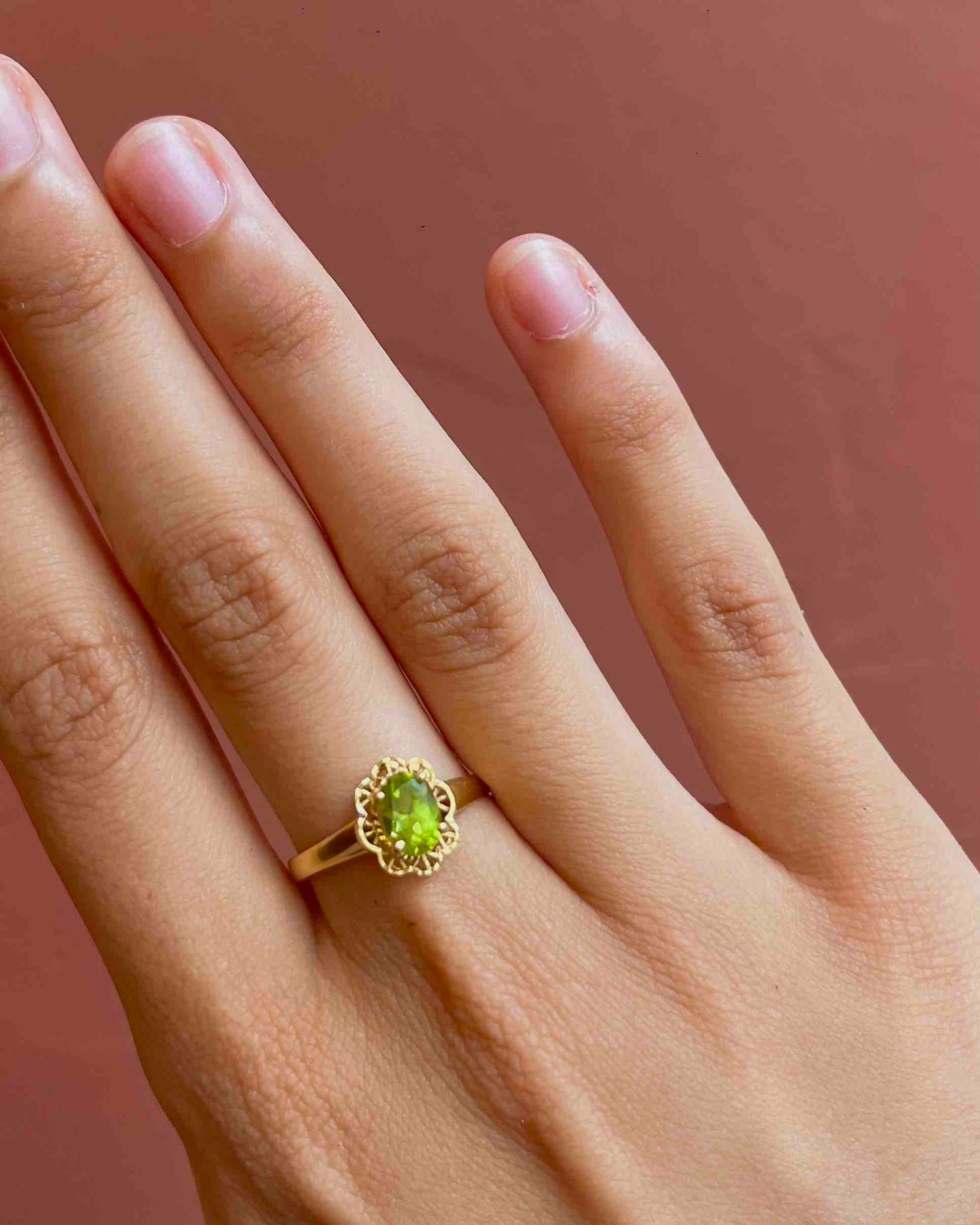 Bague fleur péridot &quot;Lydia&quot;