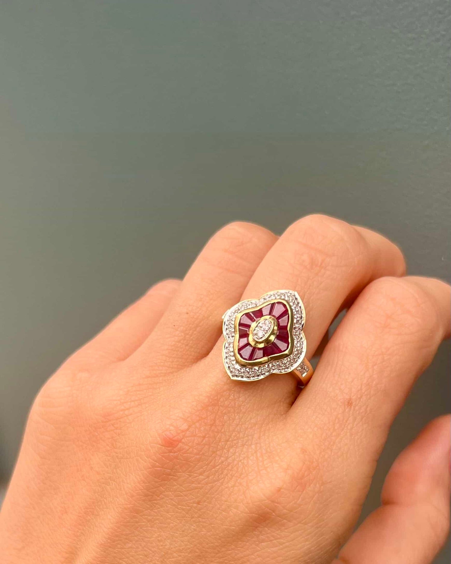Bague style Art-déco Jupon Rubis &amp; Diamants &quot;Shelby &quot;