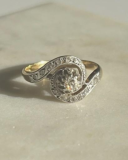Bague vintage tourbillon diamants &quot;Ysaline&quot;
