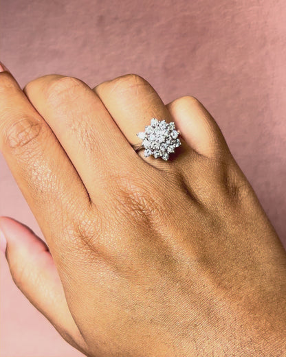 Bague Marguerite Diamants 0.76 carat "Perrine"