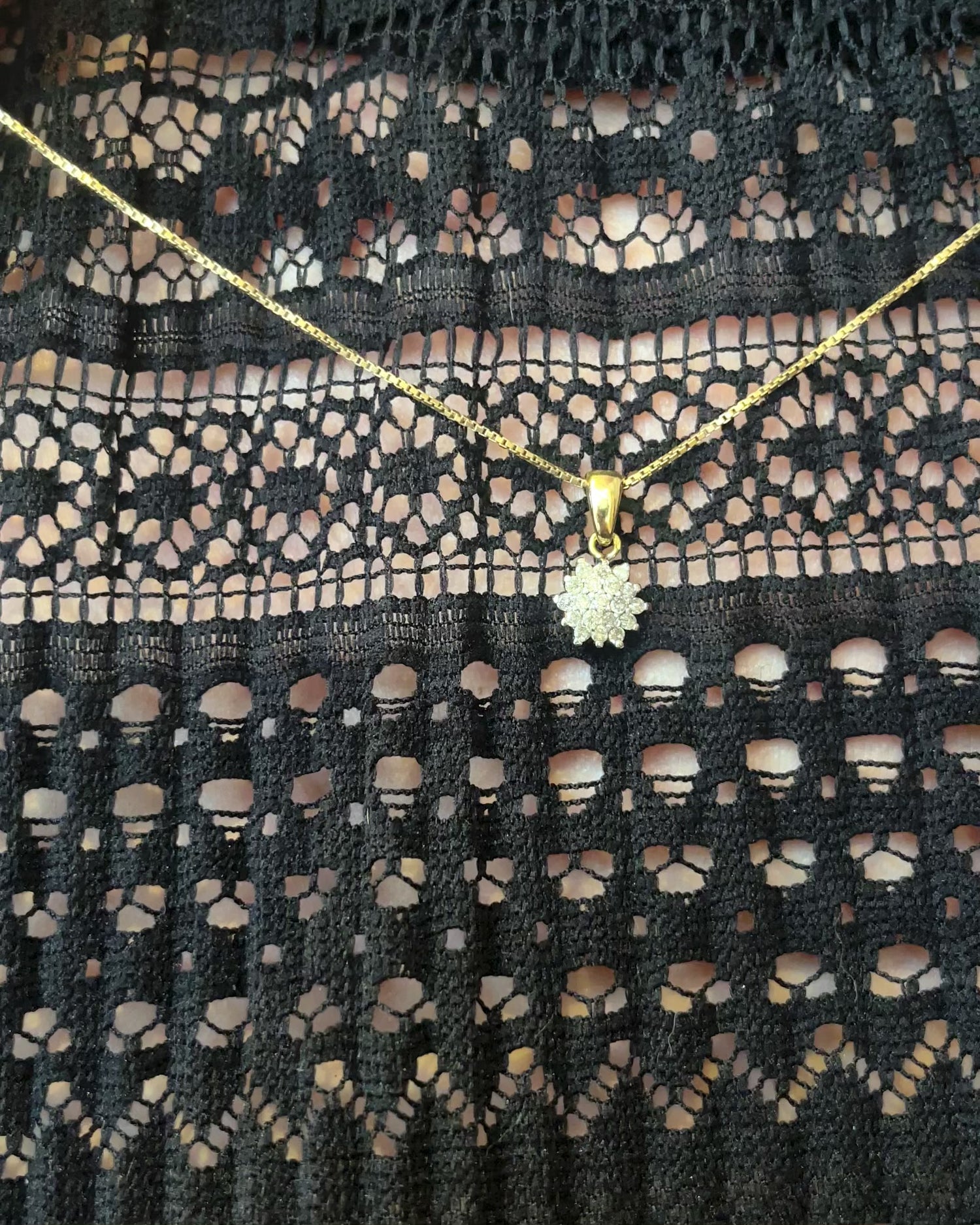 "Olga" Pendant with 19 Diamonds