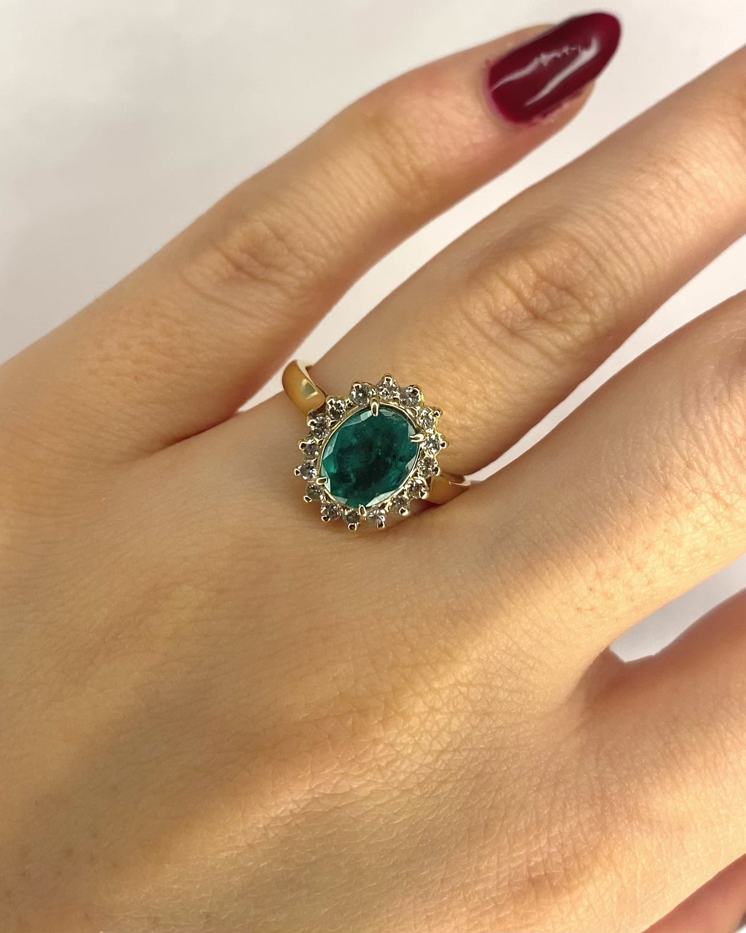 Bague Marguerite Émeraude 1.20 carat &amp; Diamants 0.48 carat "Maelys"