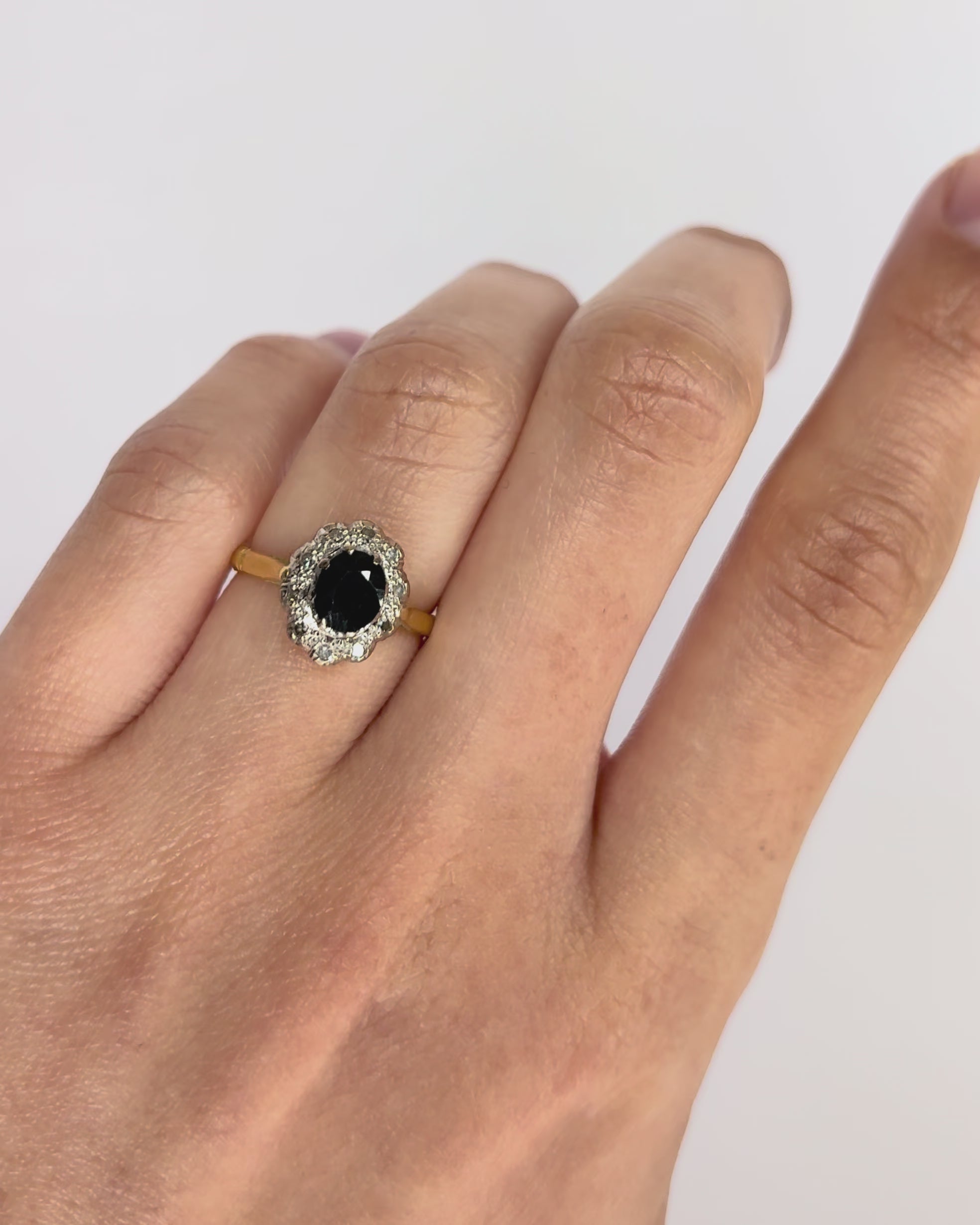 Anillo Marguerite Zafiro 1 quilate y Diamantes "Noha"