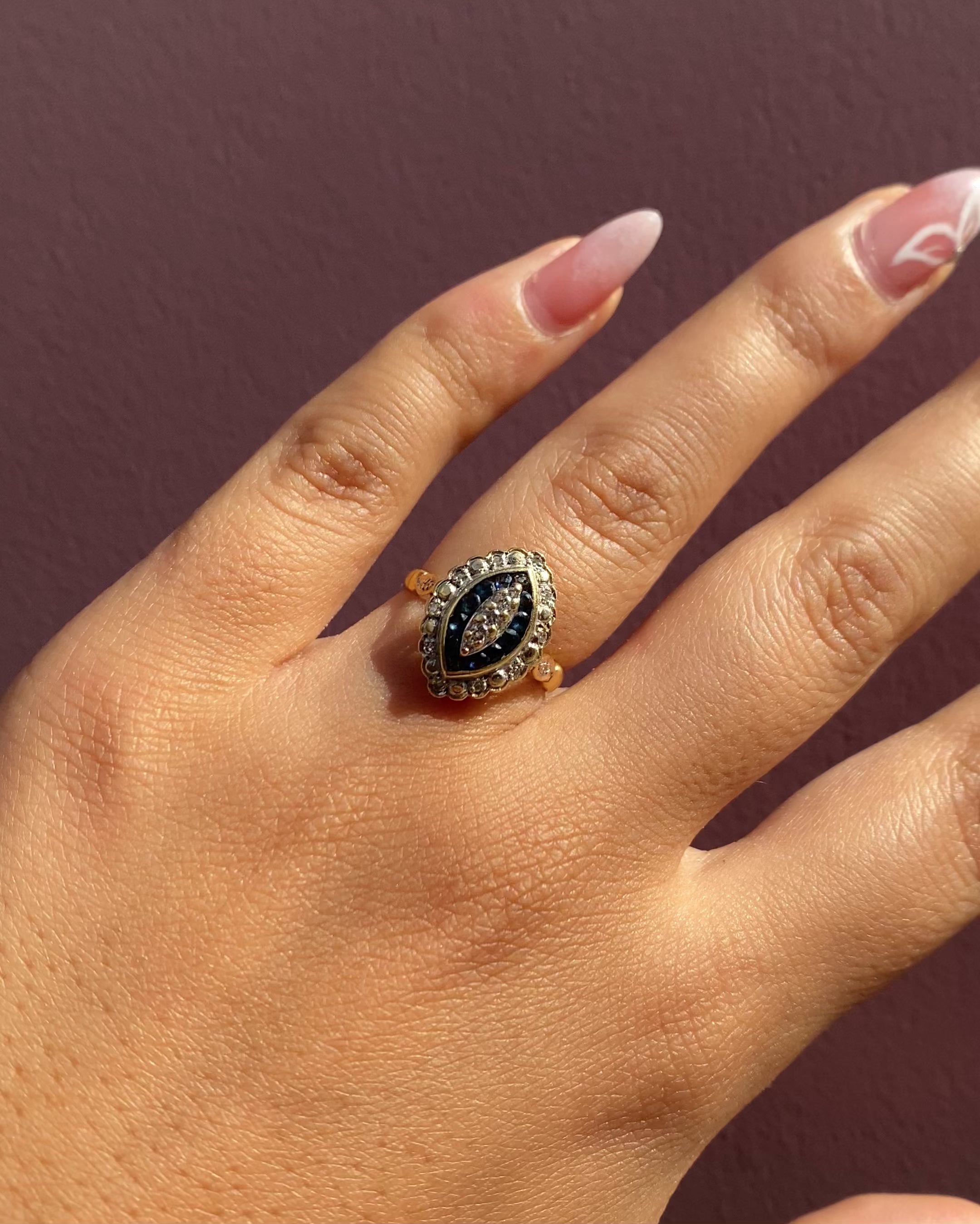 Bague Marquise Saphirs 0.24 carat &amp; Diamants "Jacinthe"