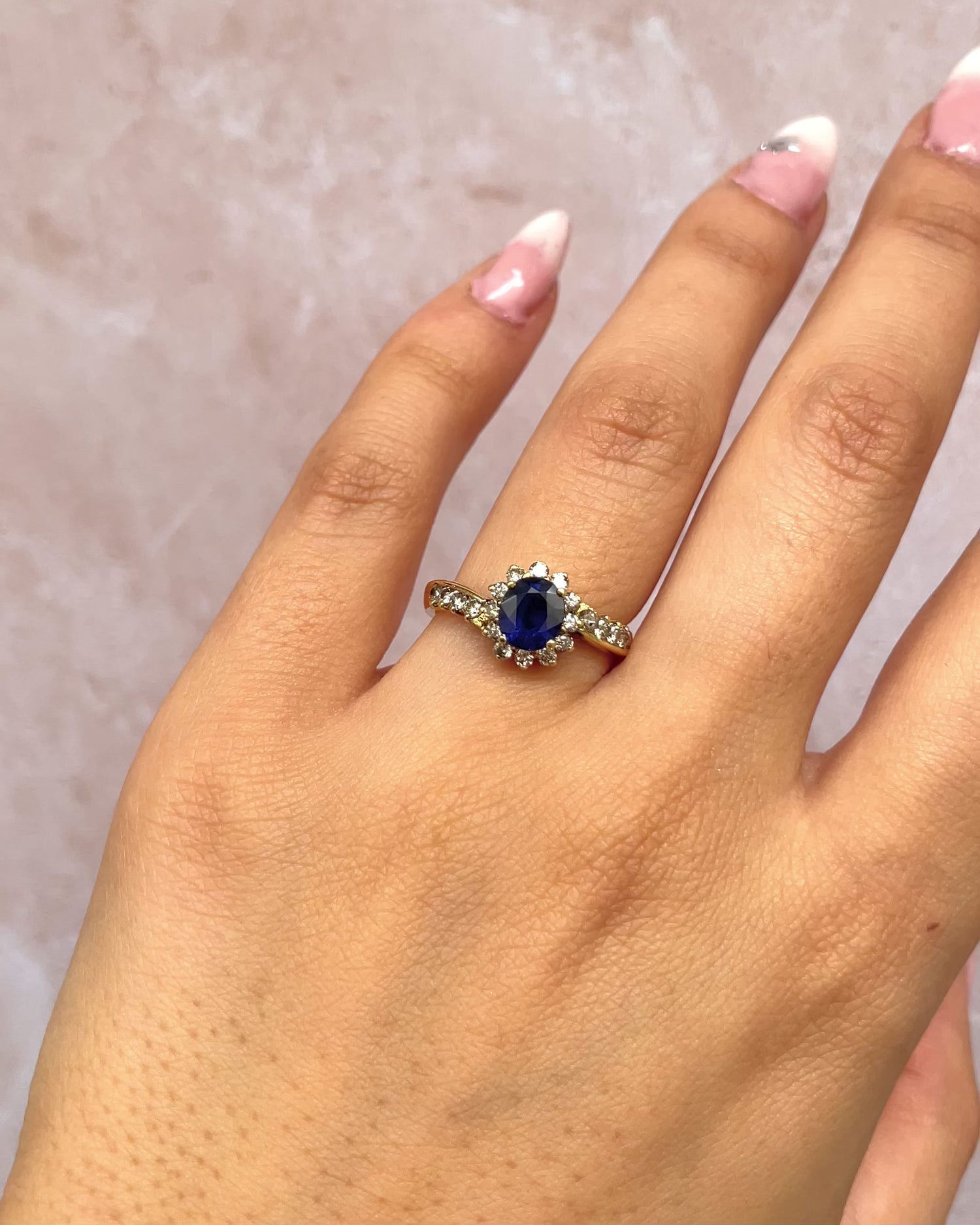 Marguerite Ring Sapphire 0.85 carat &amp; Diamonds 0.40 carat "Viviane"