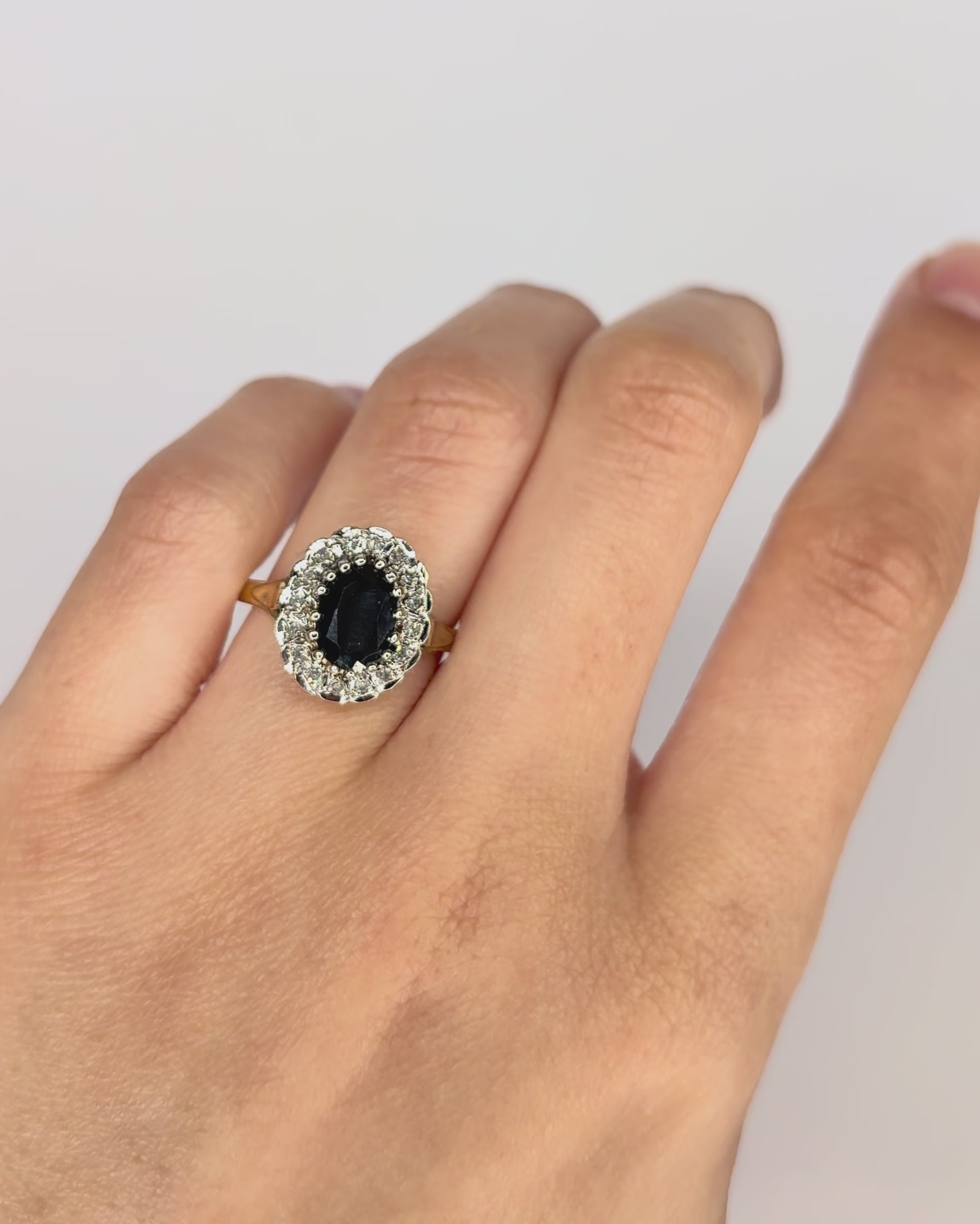 Bague Marguerite Saphir 1.40 carat &amp; Diamants "Mihaela"