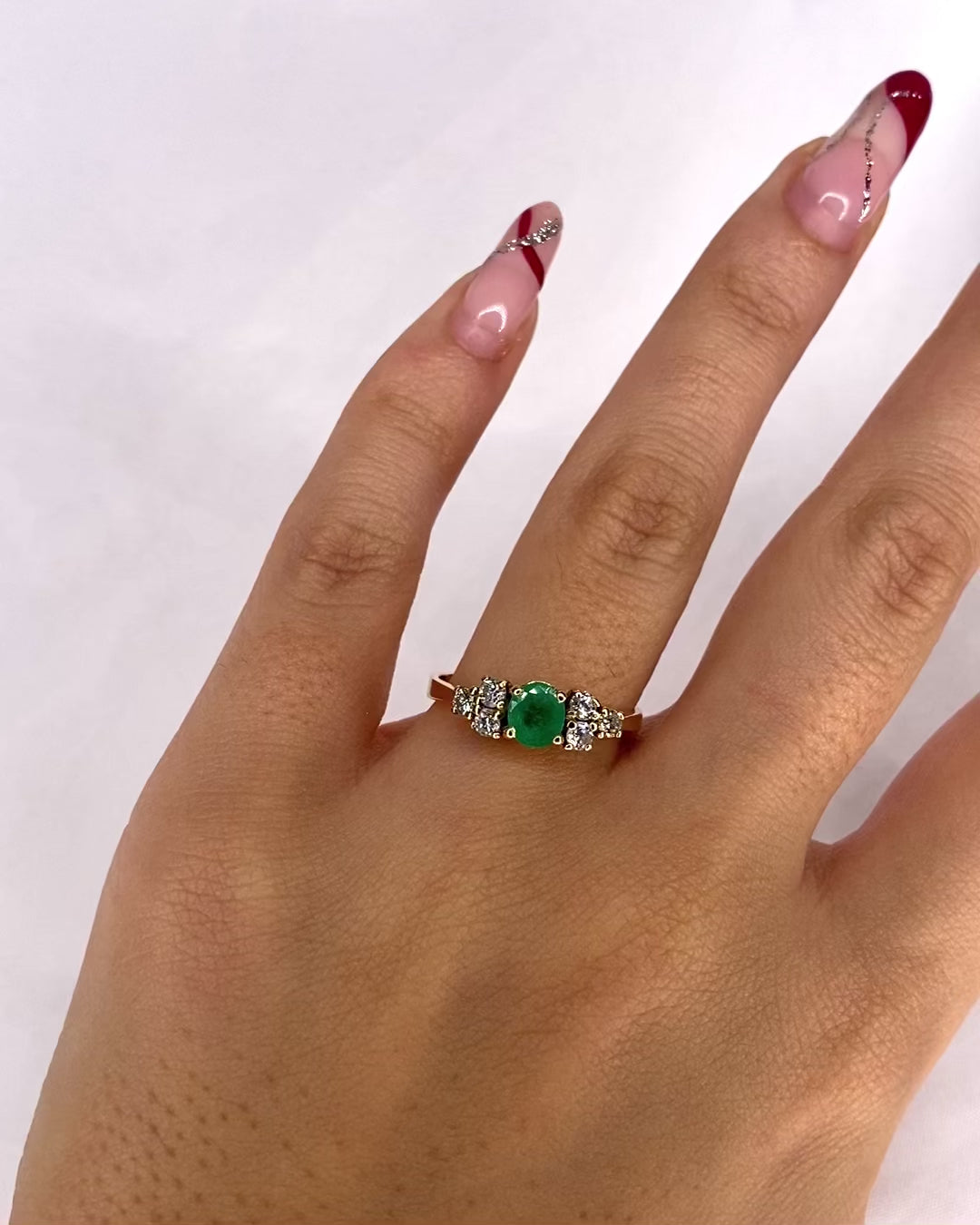 Bague Trilogie Émeraude 0.54 carat &amp; 6 Diamants &quot;Feriel&quot;