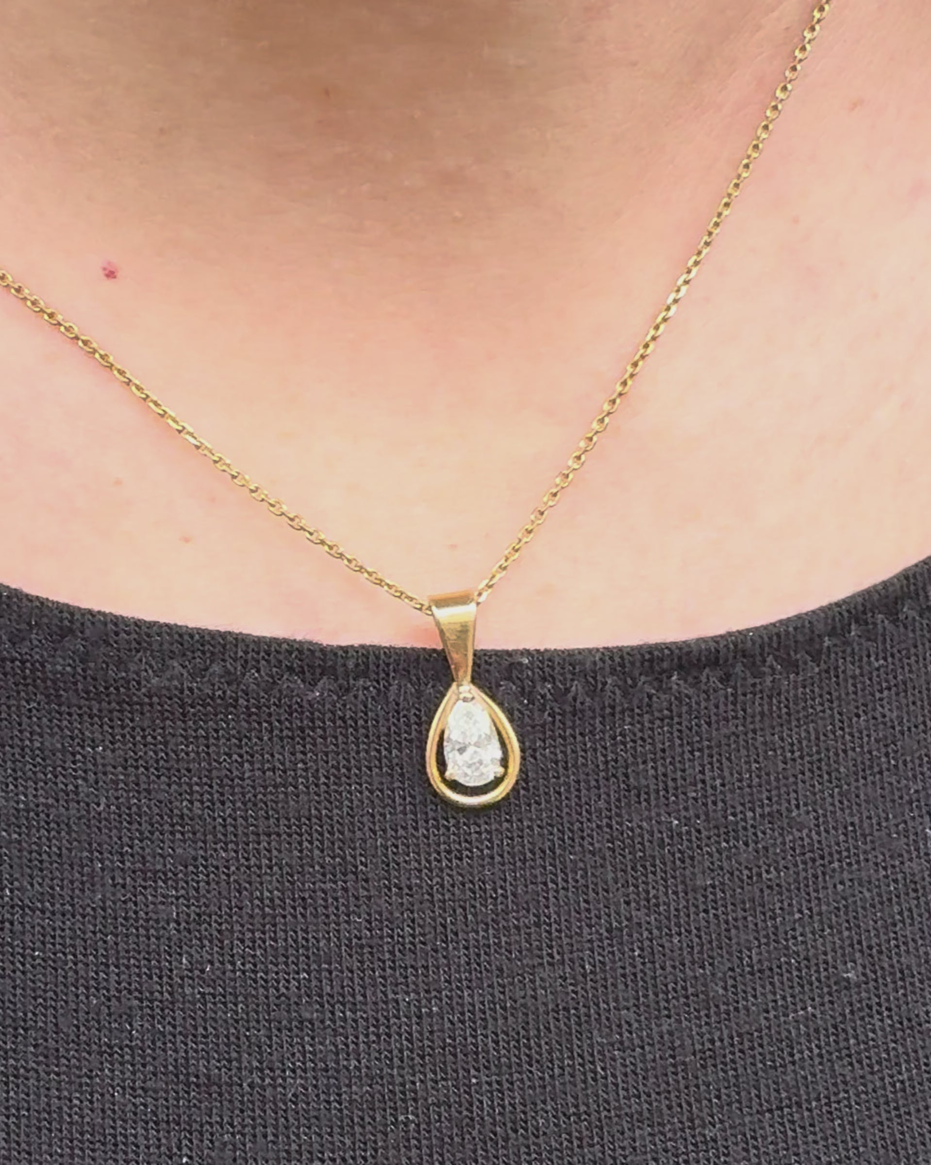 Pendentif Diamant Poire 0.37 carat "Alba"