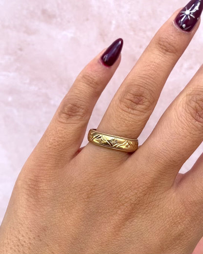 Yellow Gold 5 mm Band Ring "Adele"