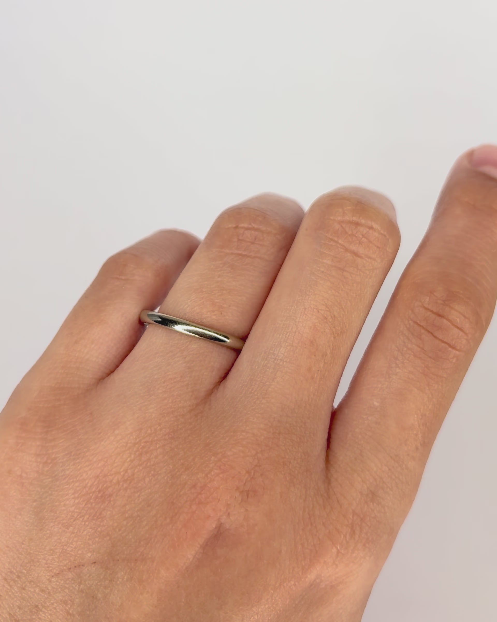 18-Carat Gold Gray Alliance 2 mm "Lora"