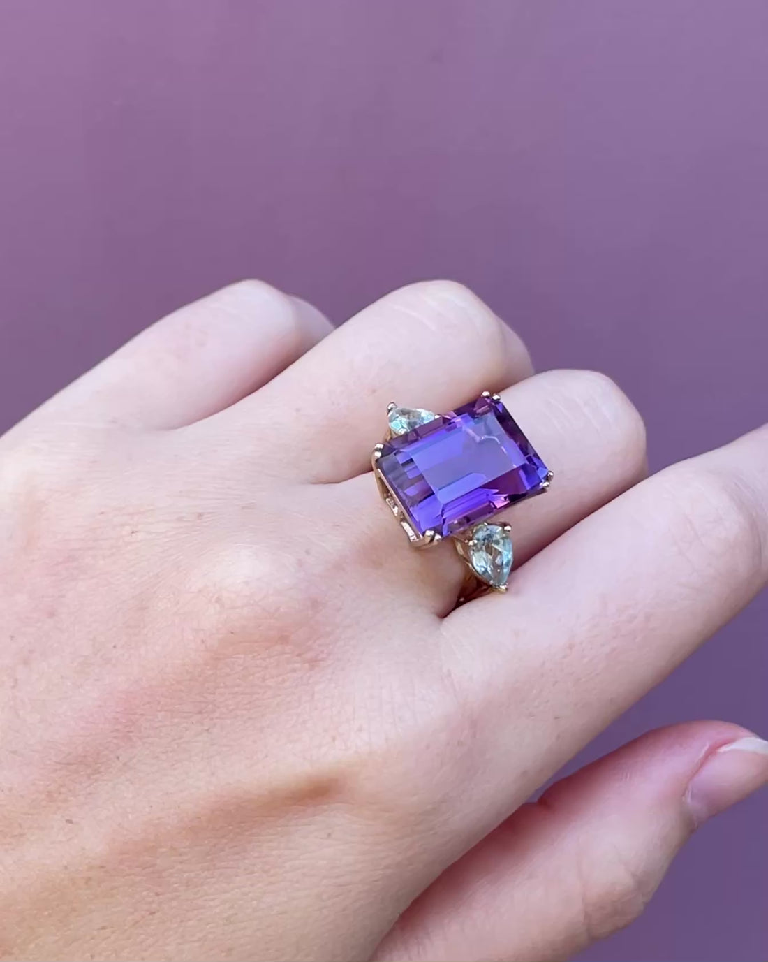 Bague Trilogie Améthyste 14.3 carats &amp; Aigue-Marine 0.62 carat &quot;Lucia&quot;