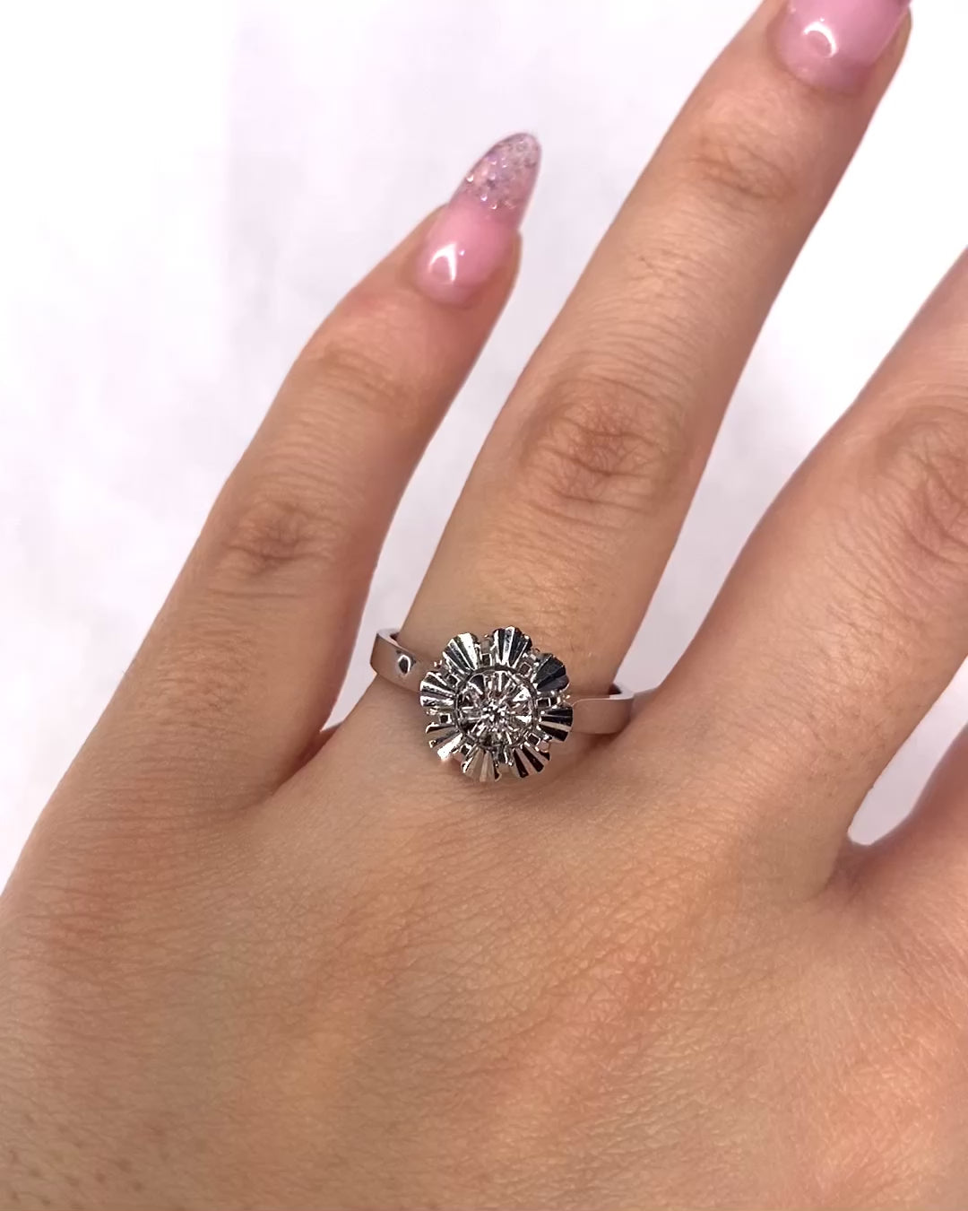 Solitary Flower Diamond Ring "Aglaé"