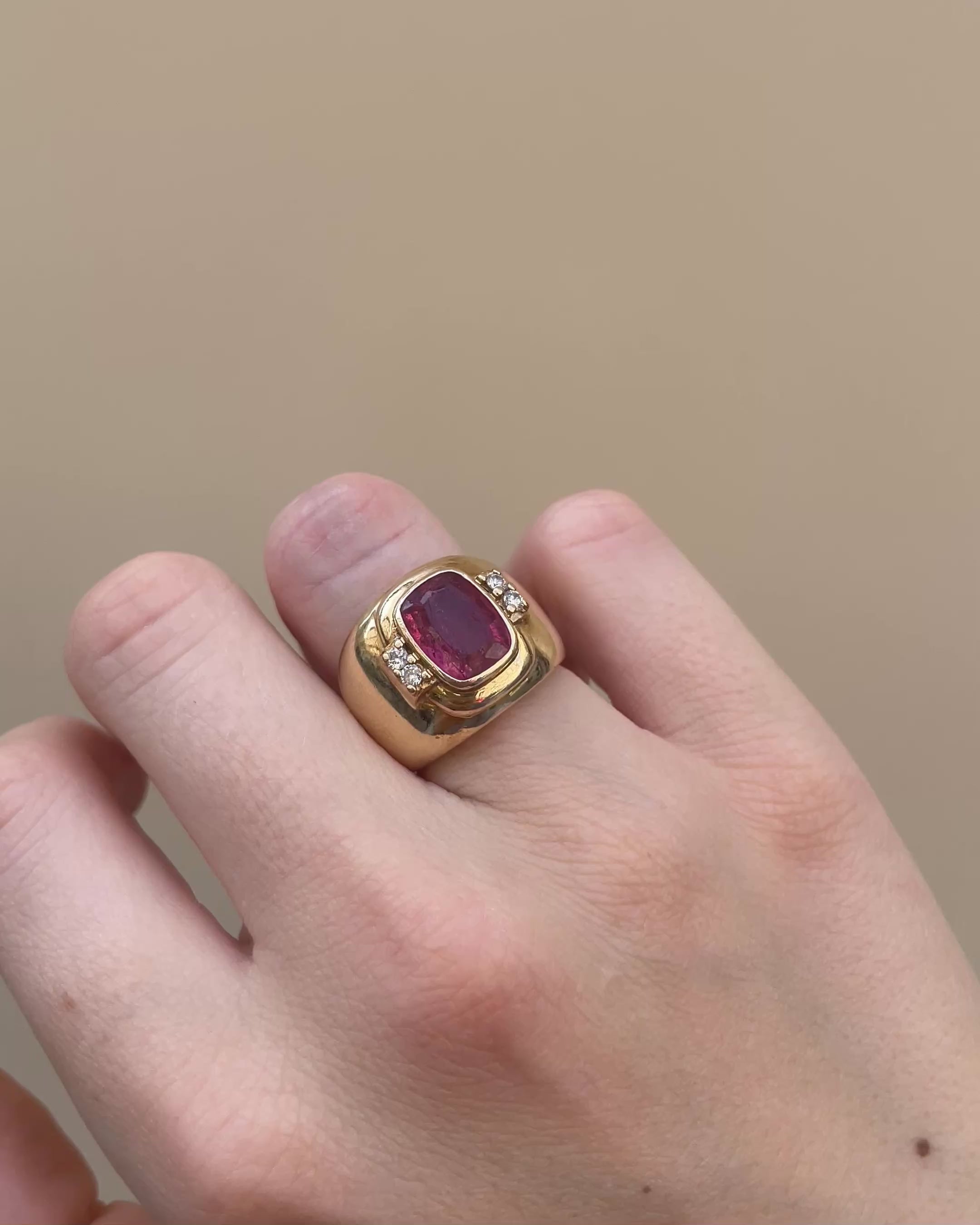 Anillo de banda con turmalina 3.10 quilates y diamantes “Arielle”