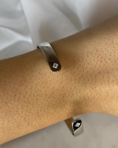 Bracelet Jonc 2 Diamants &amp; or 18 carats 9,3g &quot;Pia&quot;