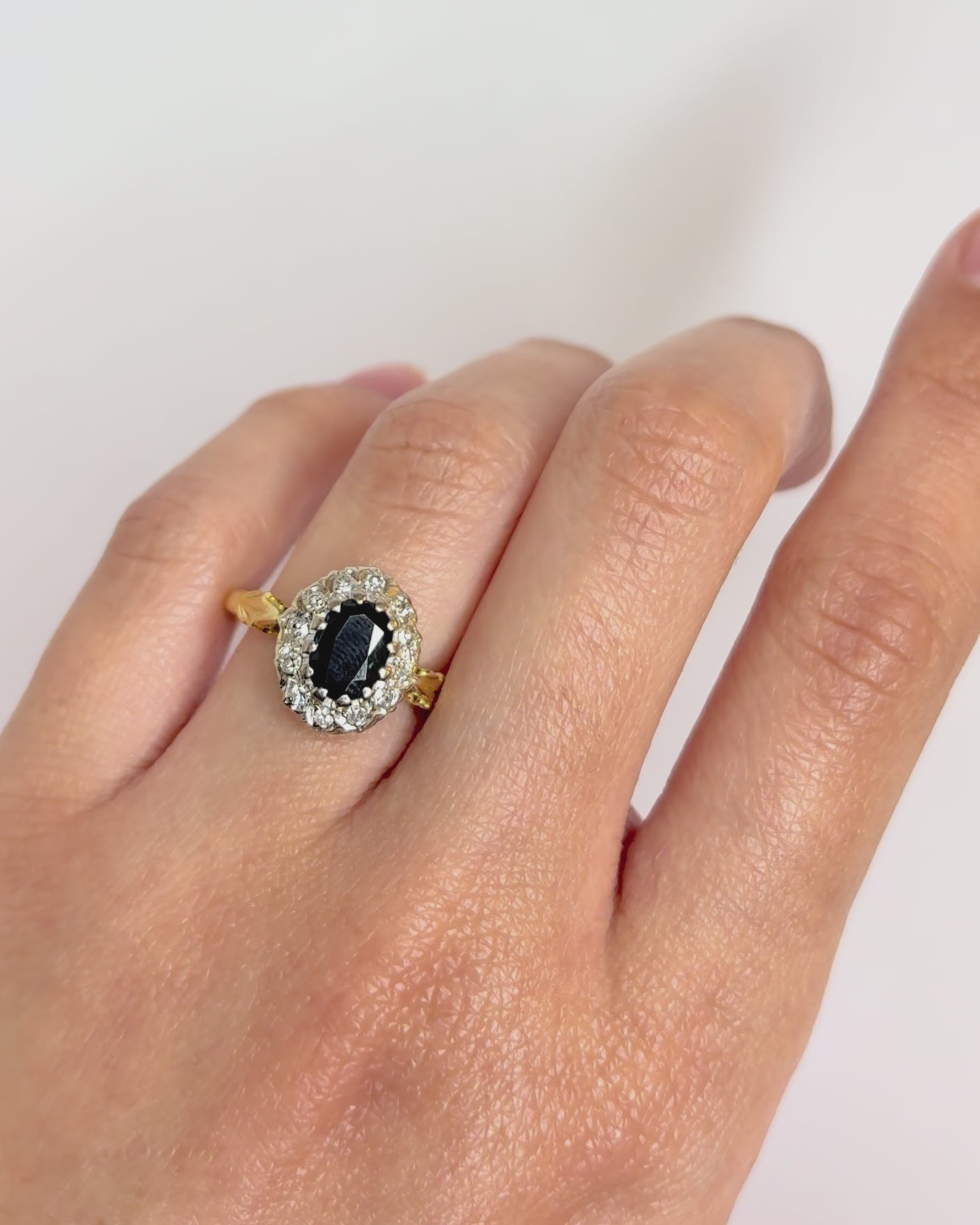 Bague Marguerite Saphir 1.15 carat &amp; Diamants "Rachelle"