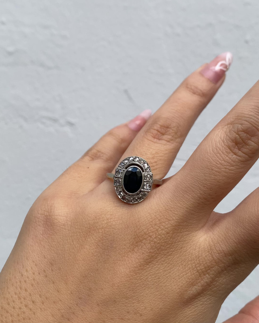 Bague Art Déco Saphir 1.80 carat &amp; Diamants &quot;Amandine&quot;