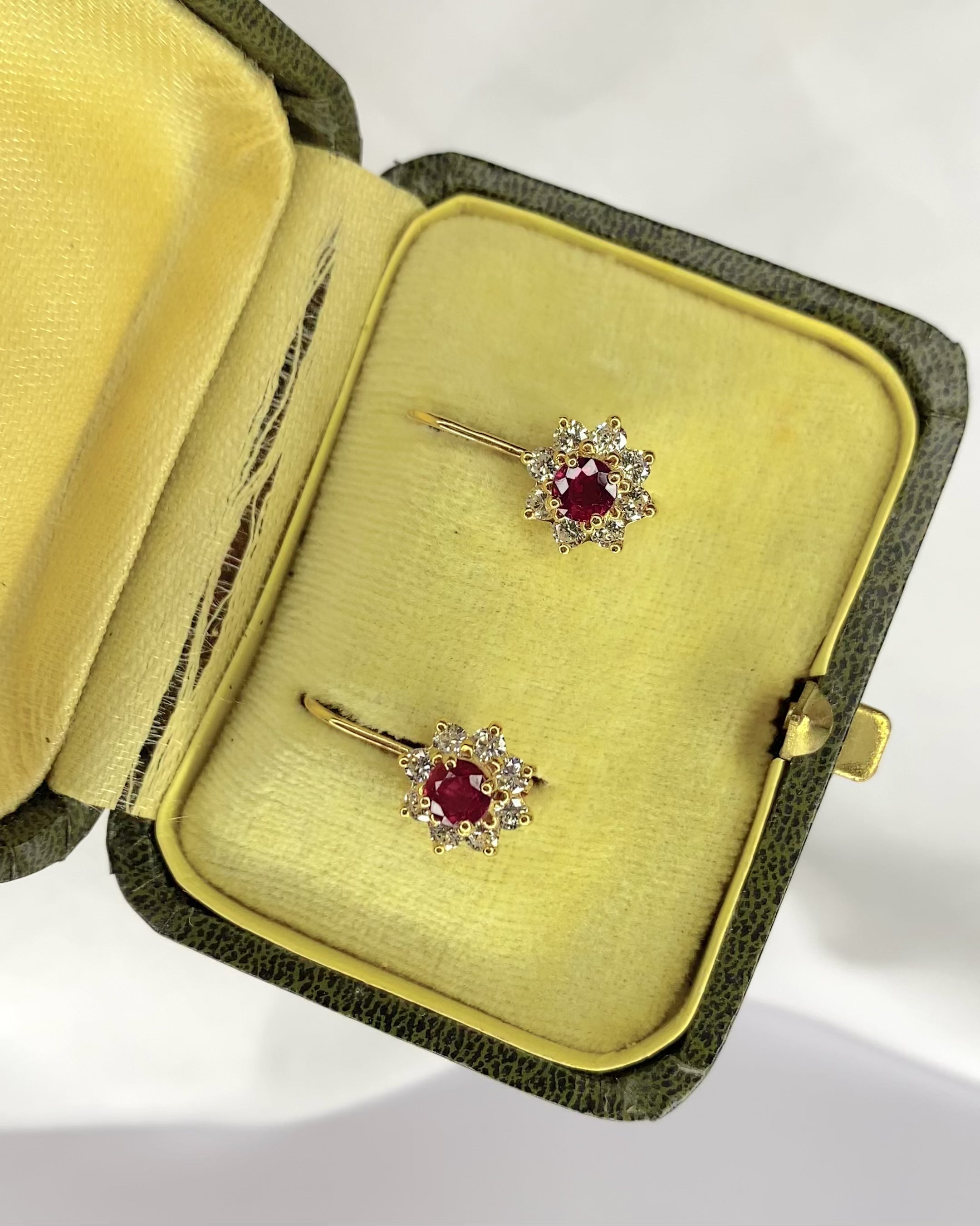 Sleeping Earrings Marguerite Ruby 0.50 carat &amp; 16 Diamonds "Valentina"
