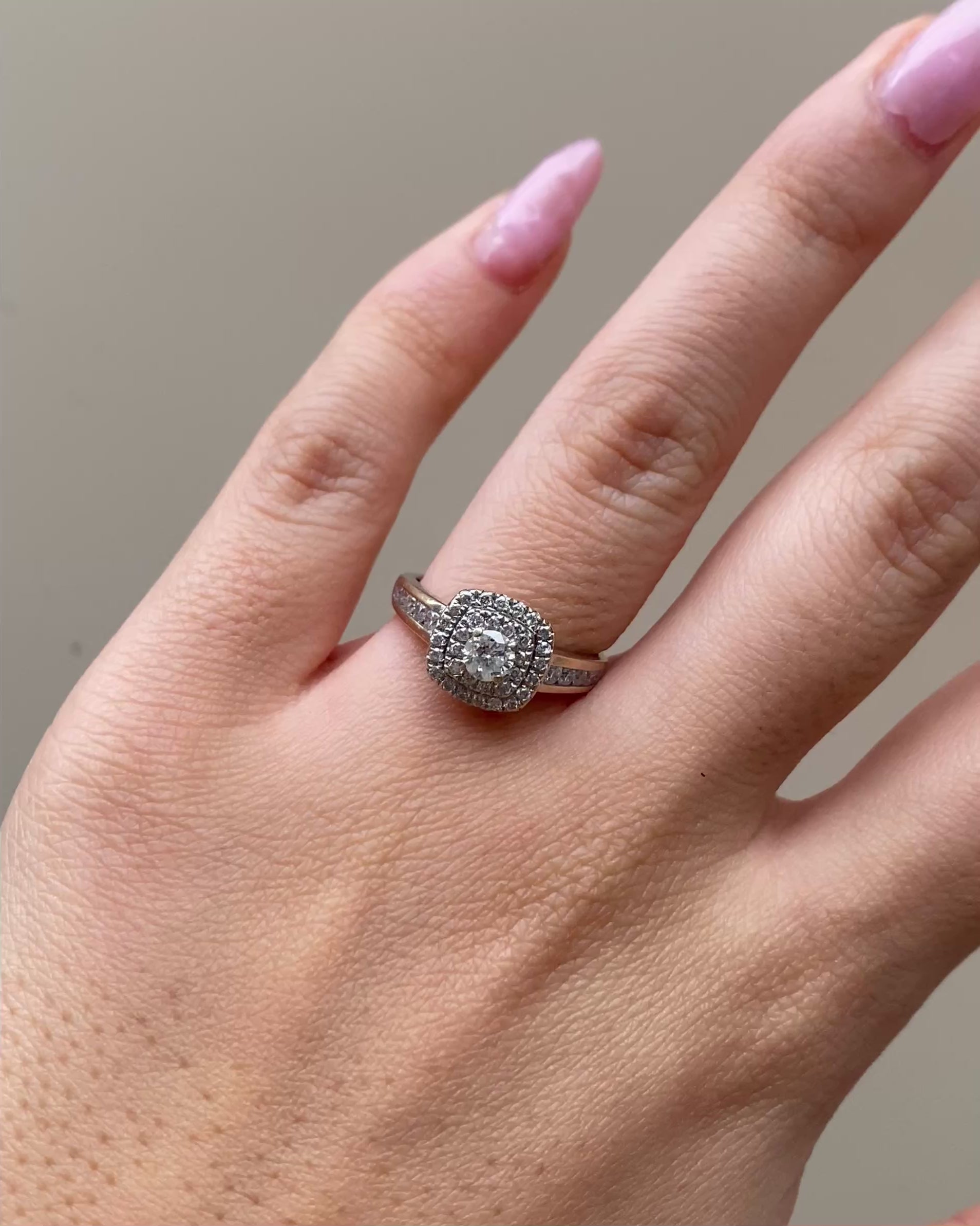 Anillo solitario estilo Art Déco diamantes 0,80 quilates "Colombe"