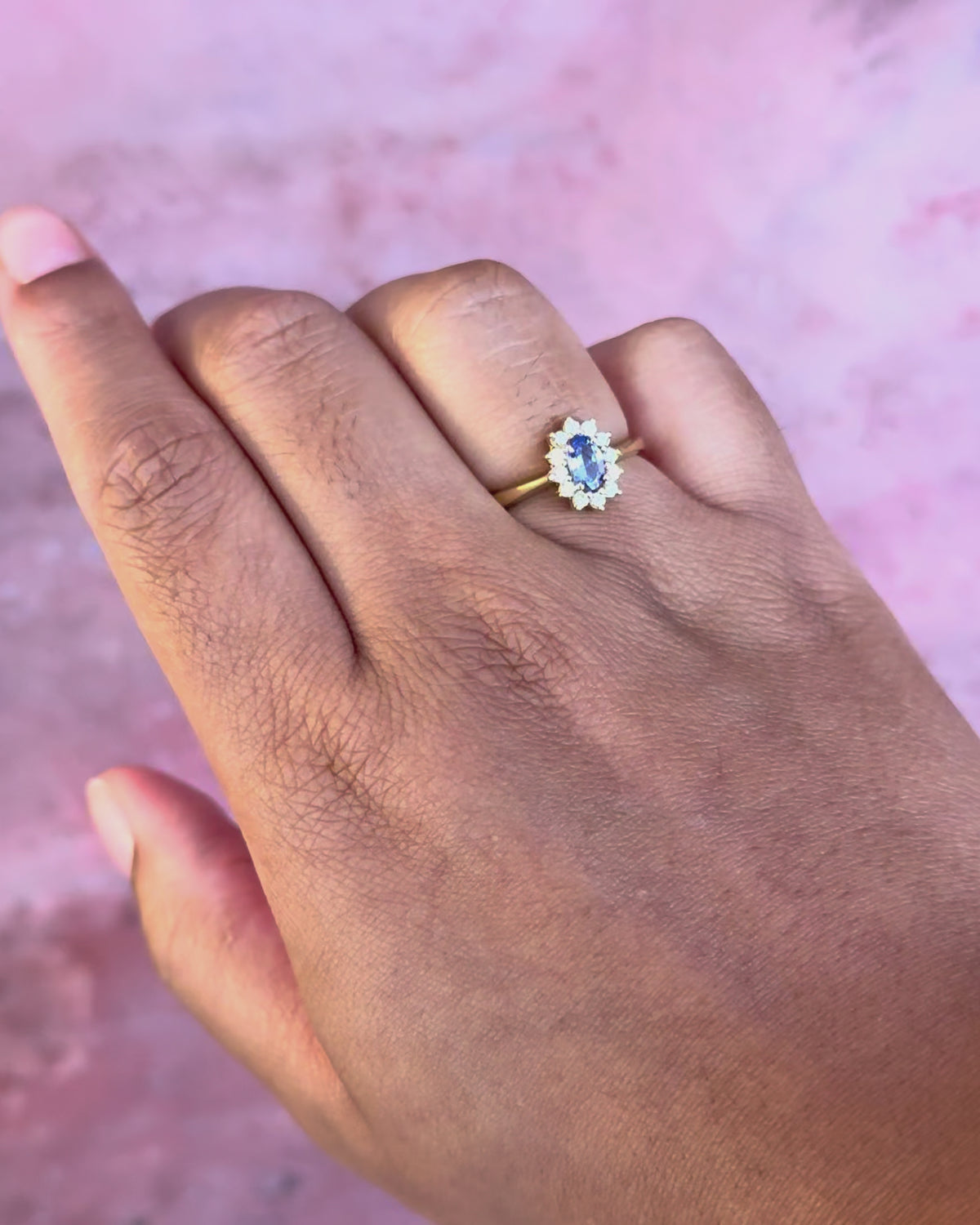Anillo Margarita de tanzanita y diamantes «Asma»