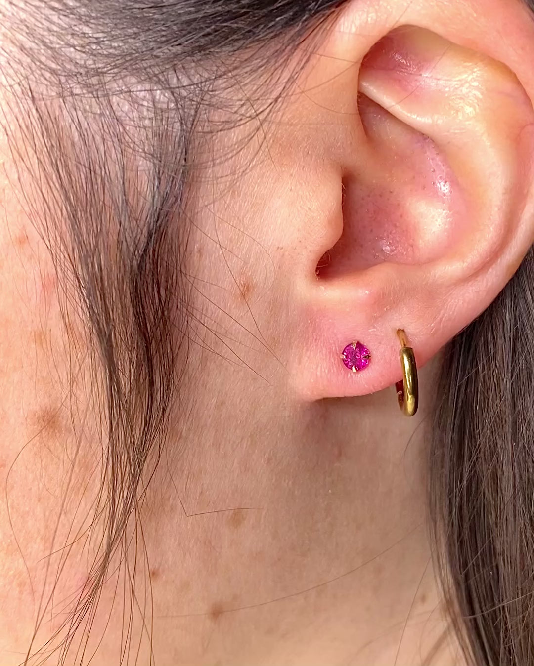 Pendientes de botón Rubí 0,65 quilates "Svetlana"