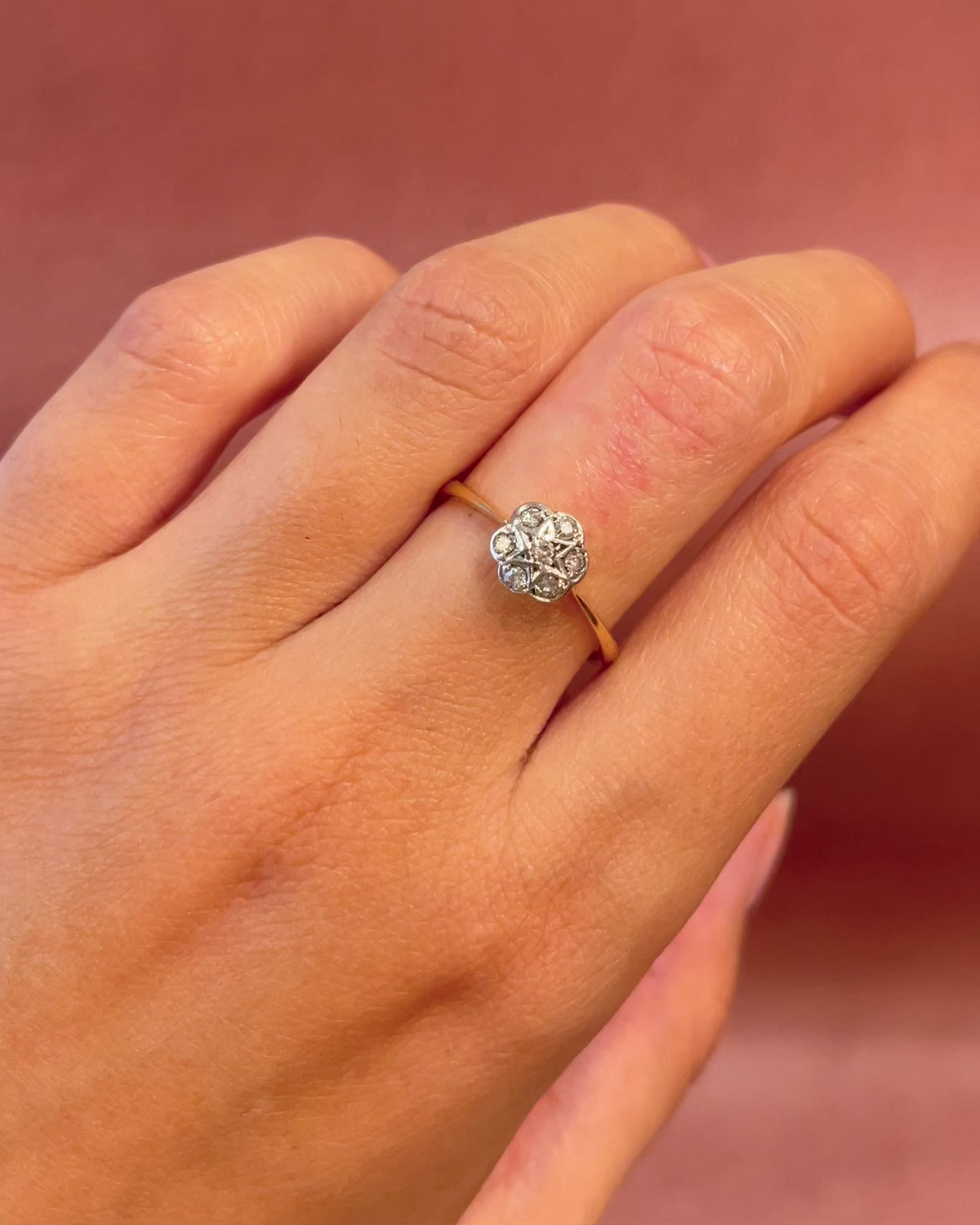 Anillo margarita Art Déco con diamantes de 0,28 quilates «Fiby»