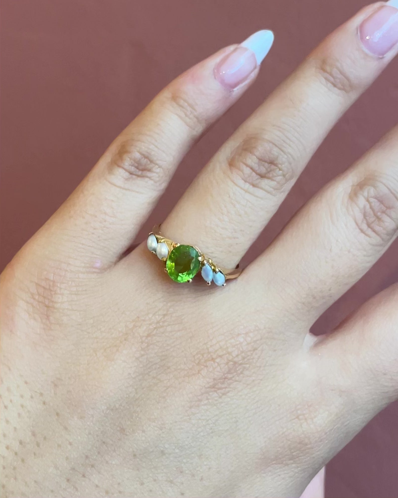 Bague Trilogie Péridot 1.25 carats &amp; Perles nacre "Yuny"