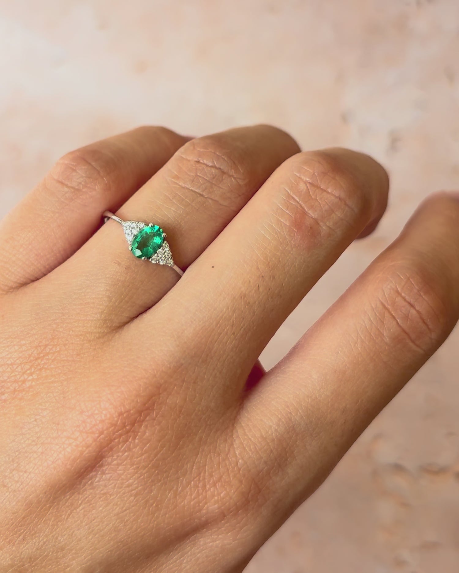 Bague Trilogie Émeraude &amp; Diamants "Gabriella"