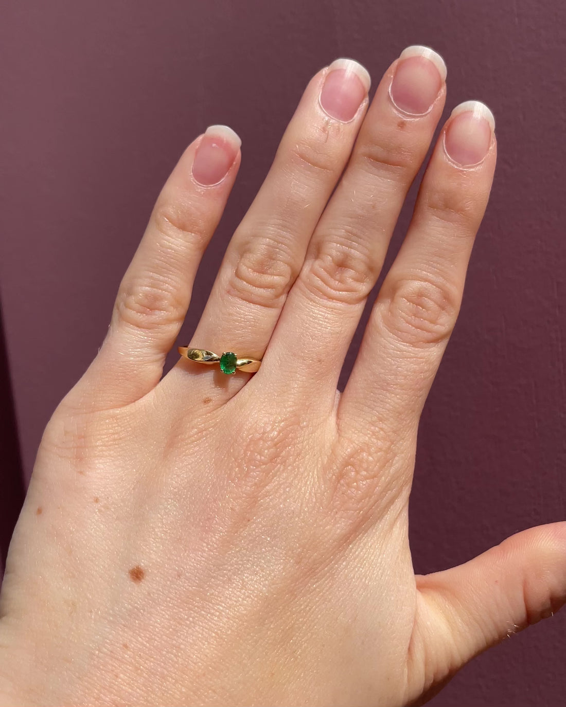 Bague Solitaire Emeraude 0.20 carat &quot;Alionore&quot;