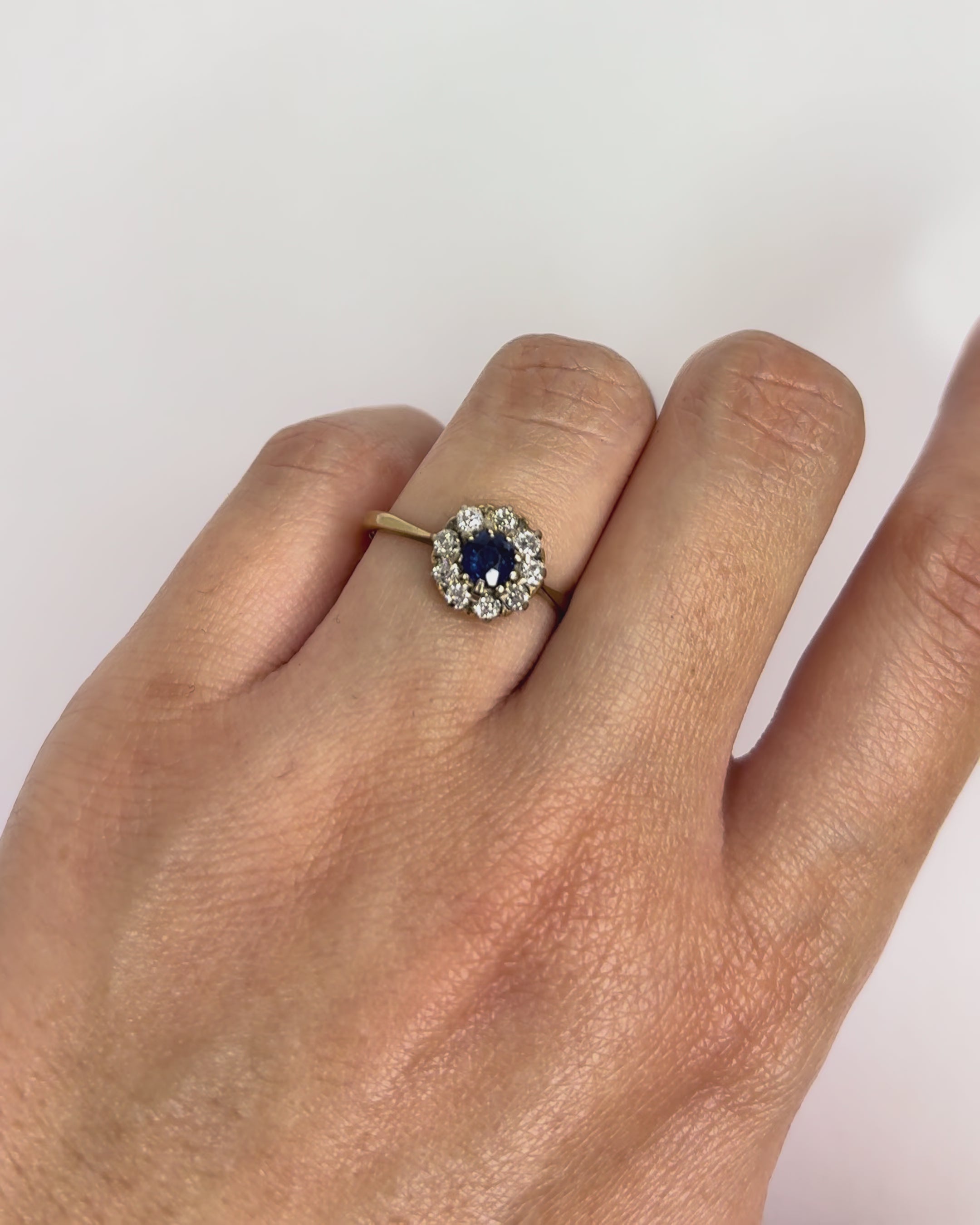 Anillo Marguerite Zafiro y 9 Diamantes "Mélissa"