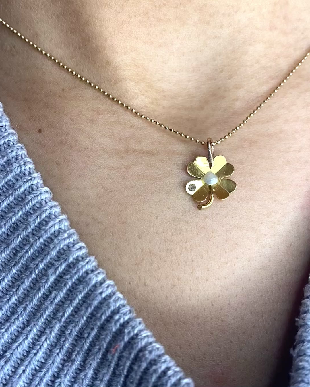 Four-Leaf Clover Lucky Charm Pendant Pearl and Diamond &quot;Maelle&quot;