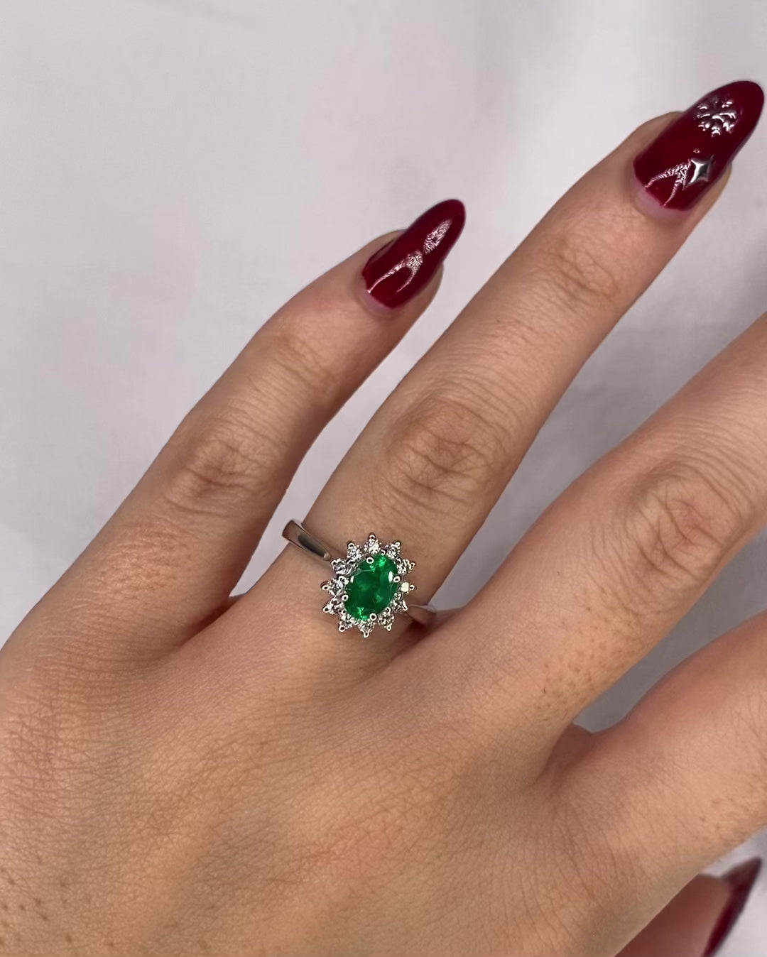 Bague Marguerite Émeraude 0.74 carat &amp; Diamants &quot;Federica&quot;