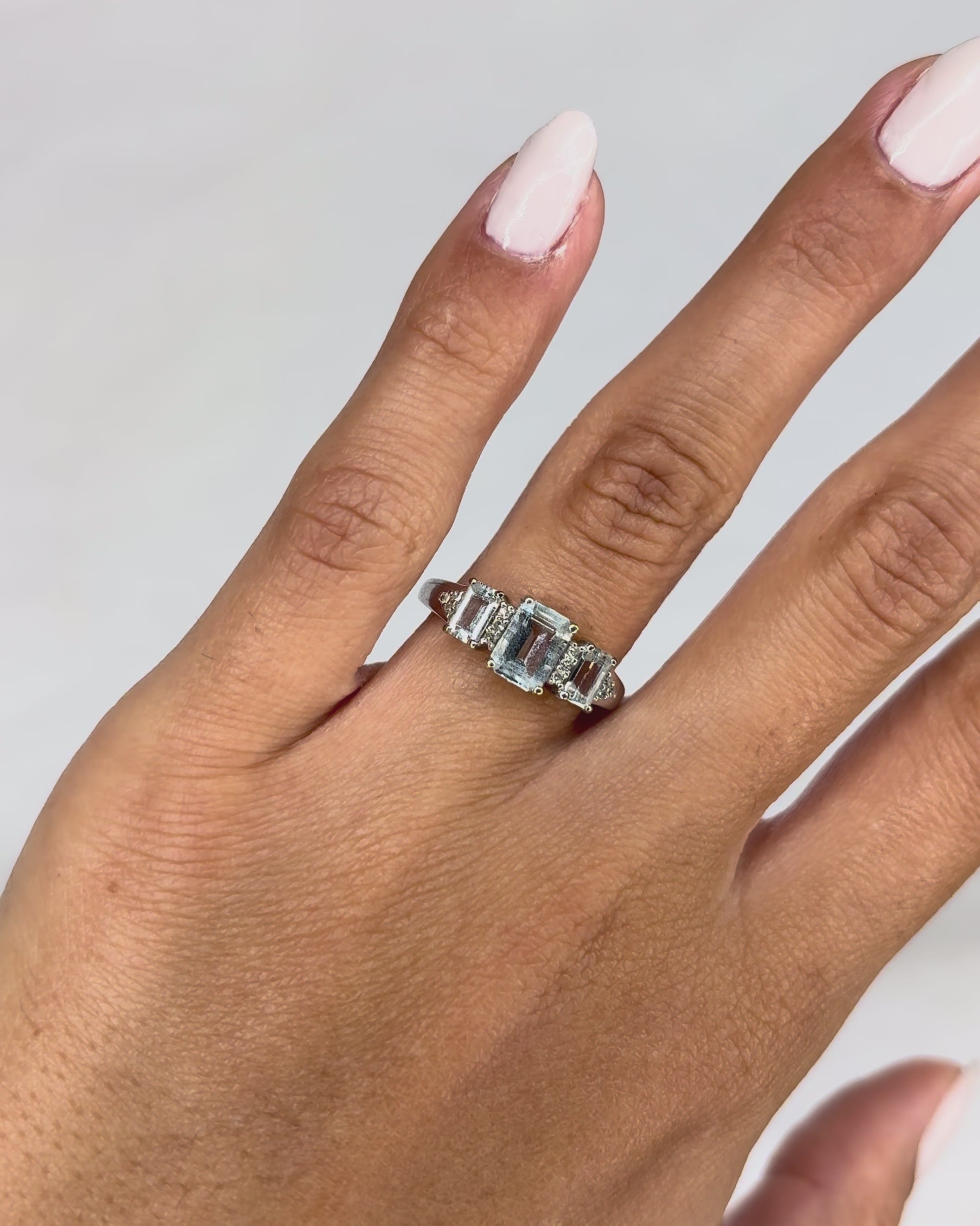 Bague Trilogie Aigues-Marines 1.40 carat &amp; Diamants "Axelle"