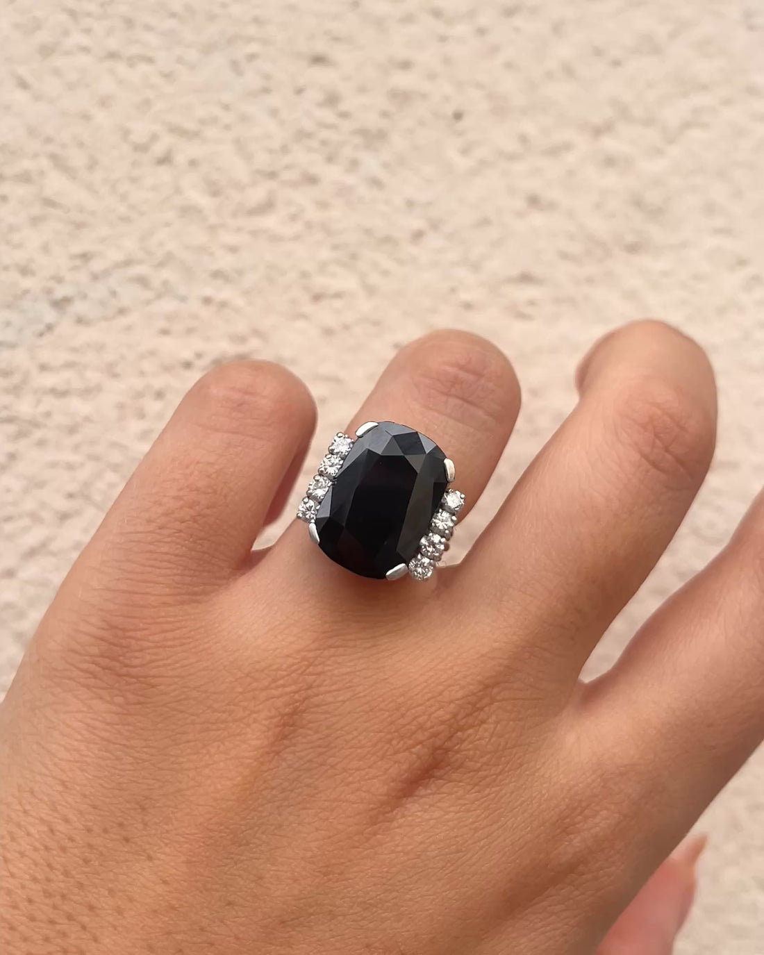 Bague Cocktail Saphir 11 carats &amp; Diamants &quot;Suzy&quot;